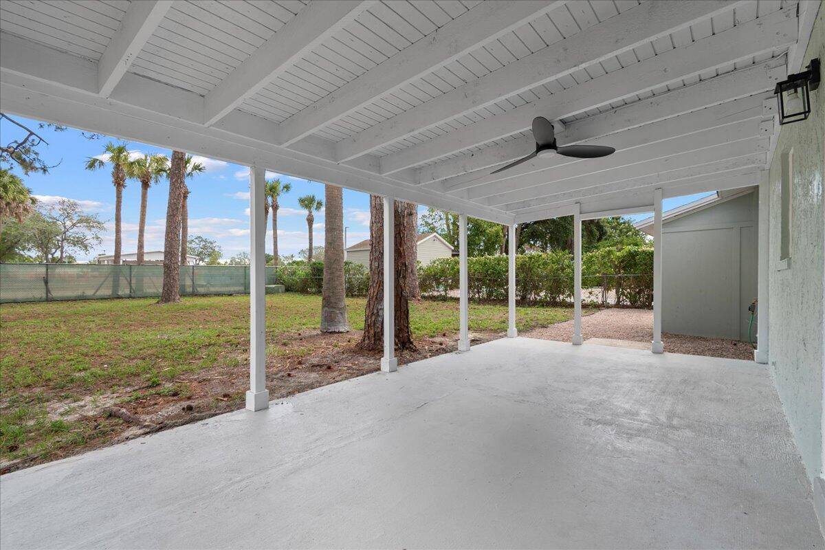 West Palm Beach, FL 33417,6099 Camp Lee RD