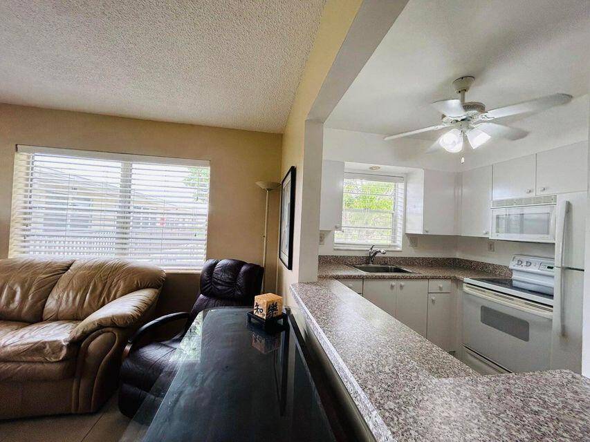 West Palm Beach, FL 33417,148 Andover F 148