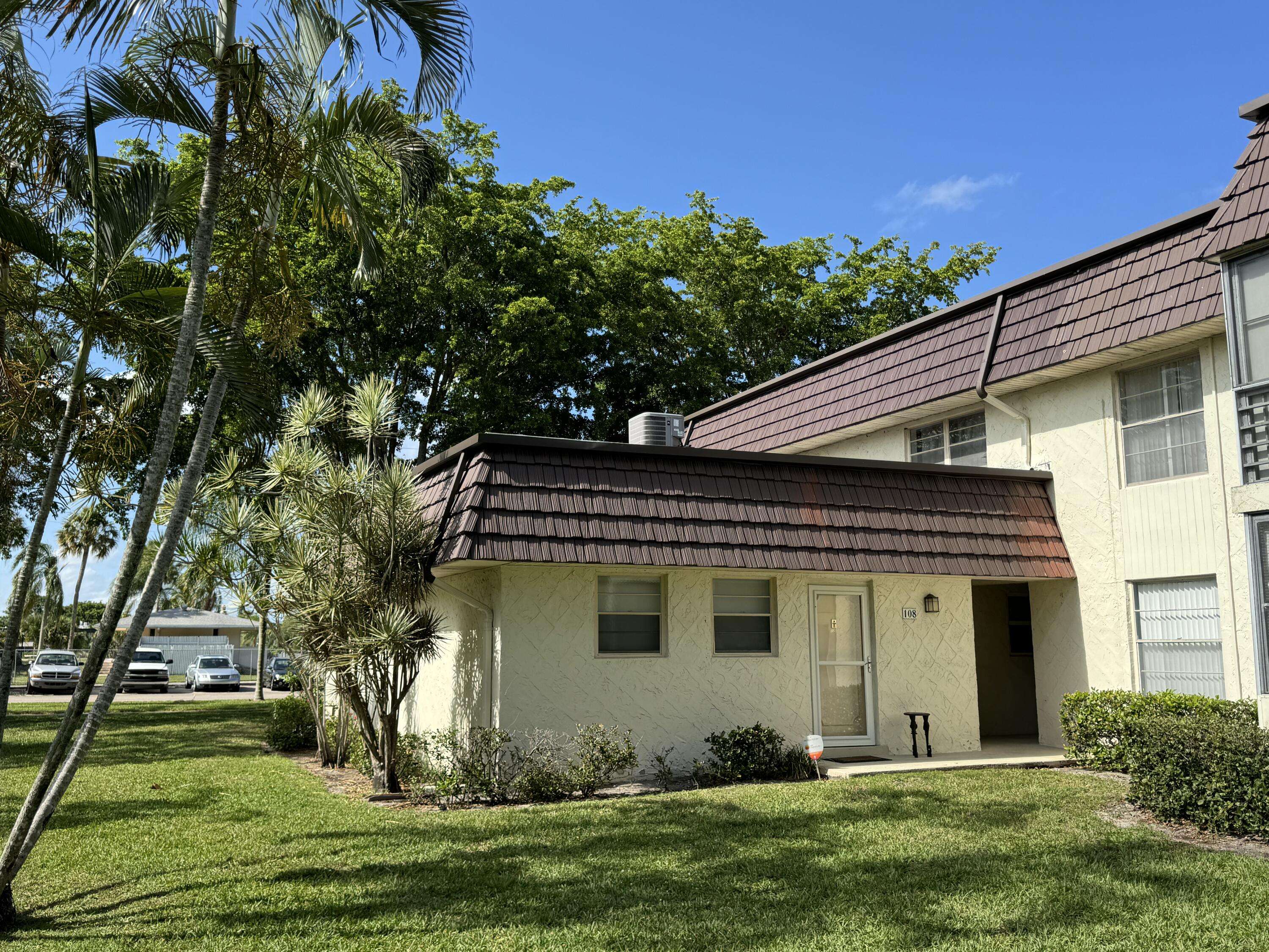 Royal Palm Beach, FL 33411,12004 Poinciana BLVD 108