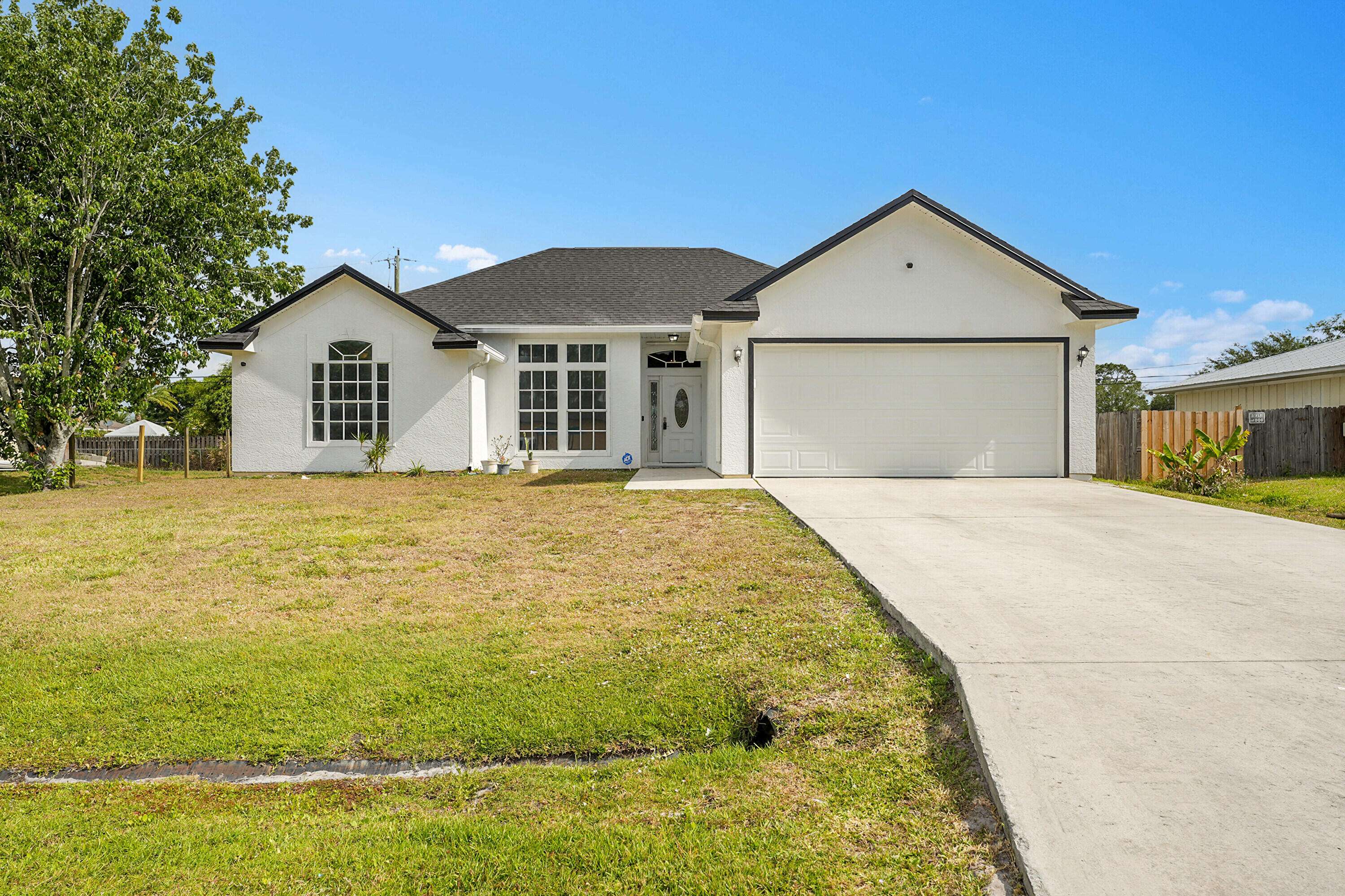 Port Saint Lucie, FL 34983,333 SW Dwight AVE