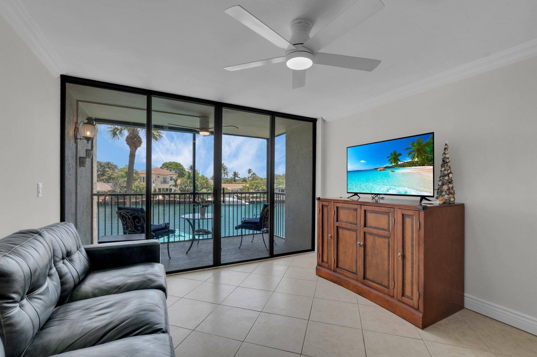 Boca Raton, FL 33432,18 Royal Palm WAY 206