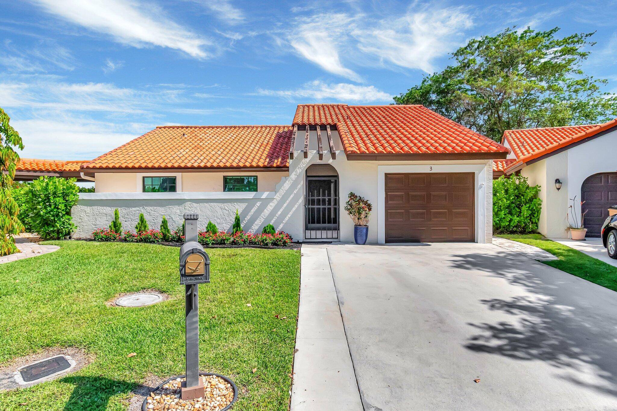 Deerfield Beach, FL 33442,3 Independence CT