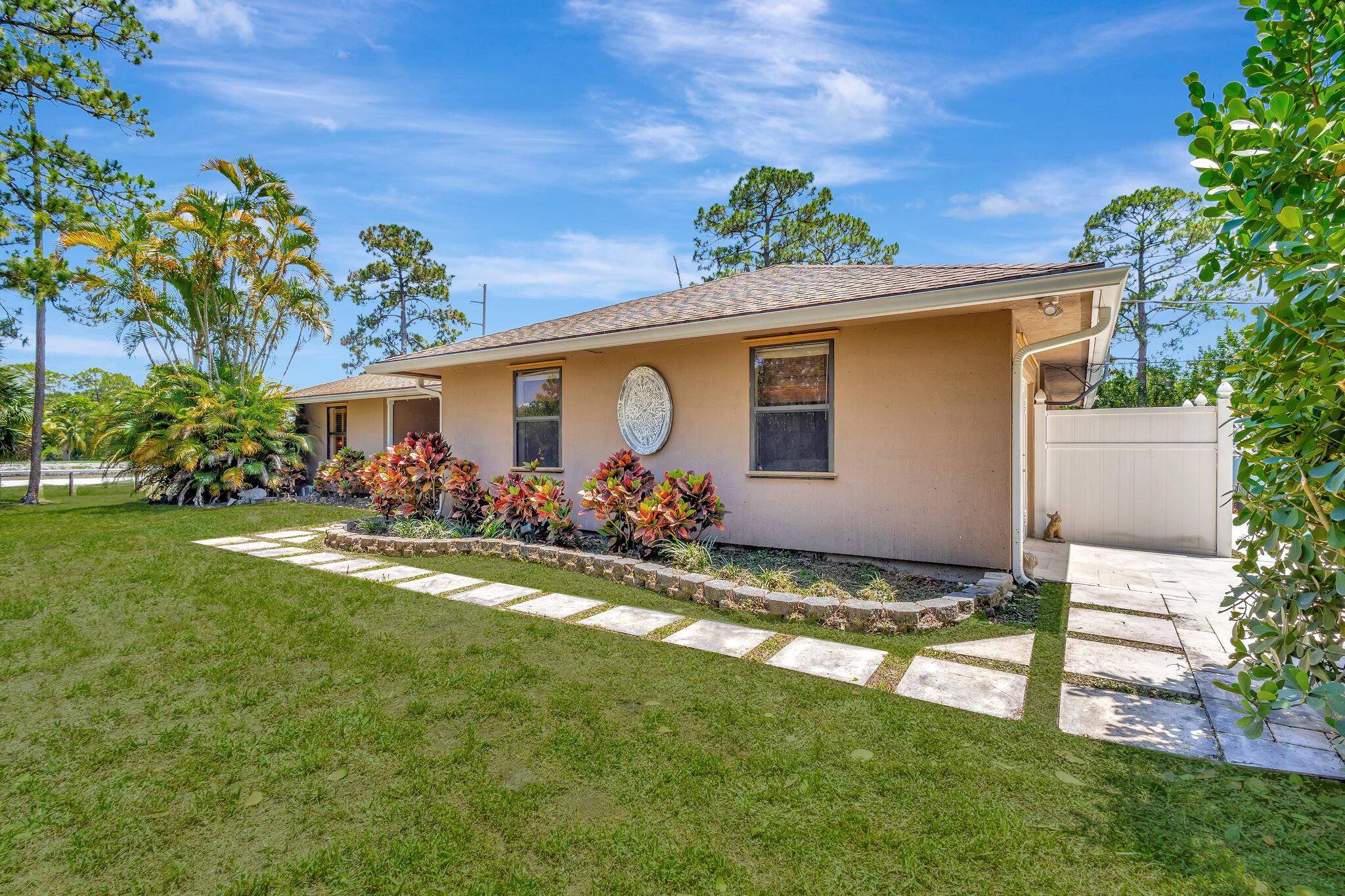 The Acreage, FL 33470,16888 W W Downers DR
