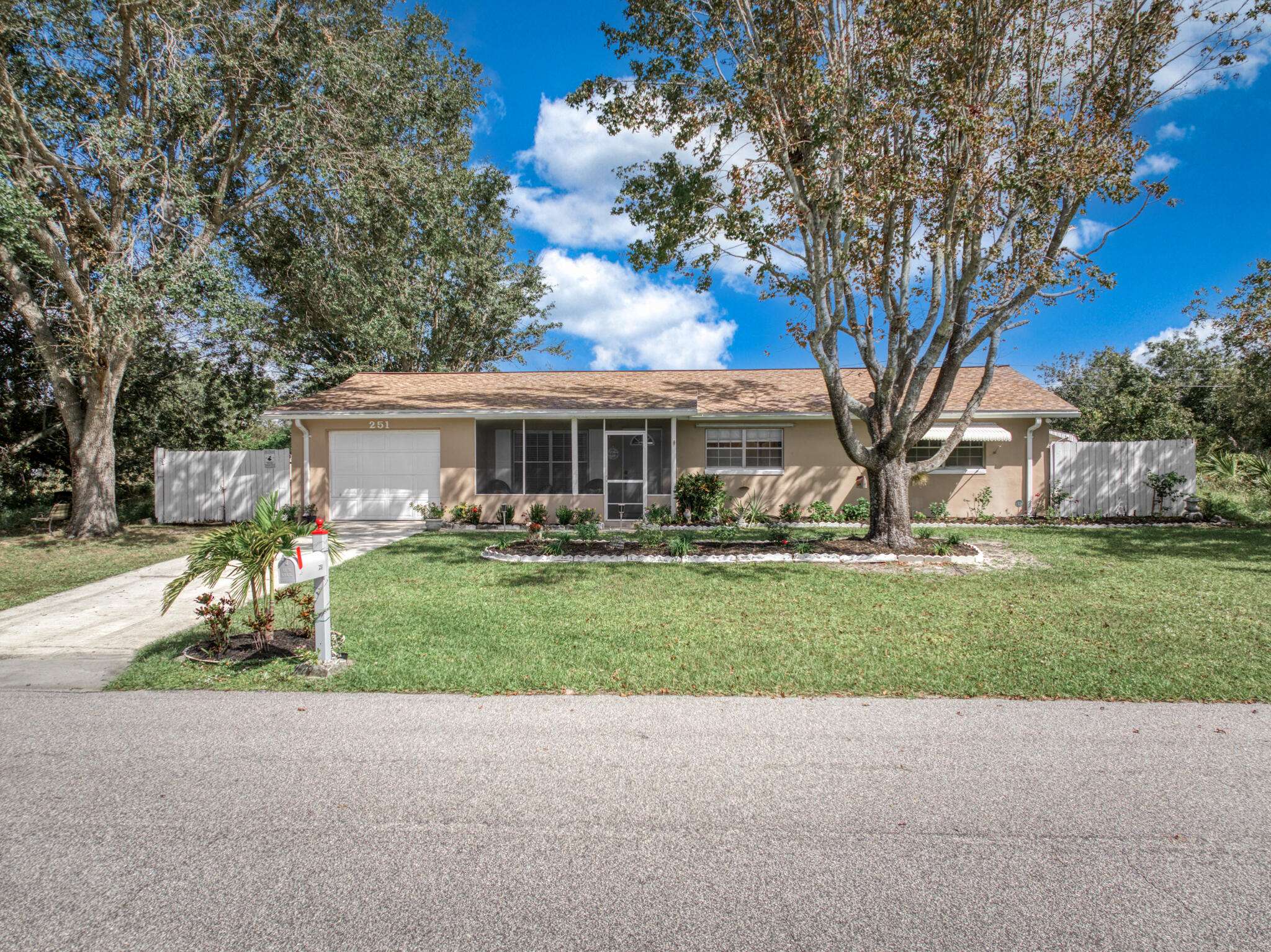 Lake Placid, FL 33852,251 NW Grape RD