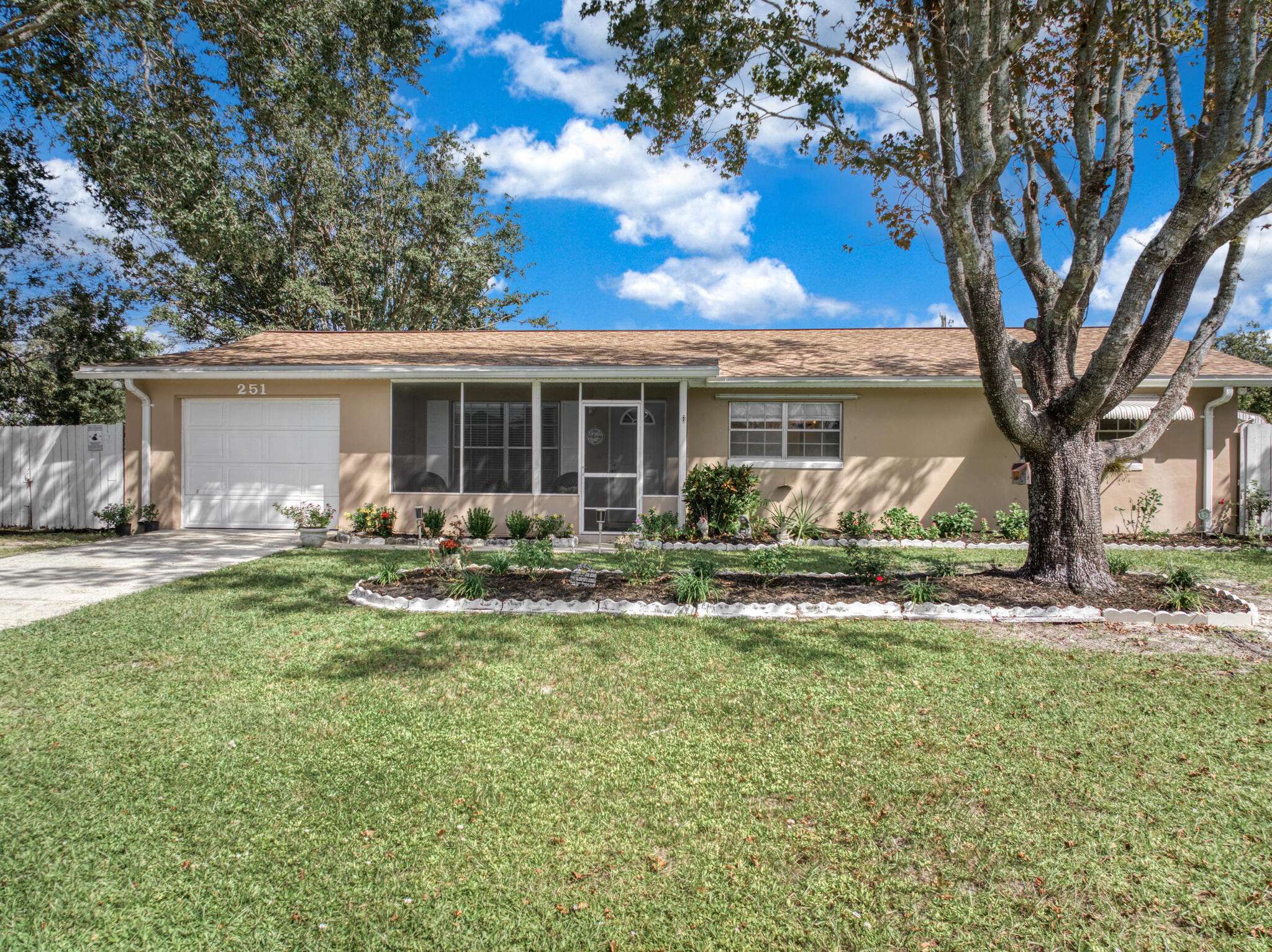 Lake Placid, FL 33852,251 NW Grape RD