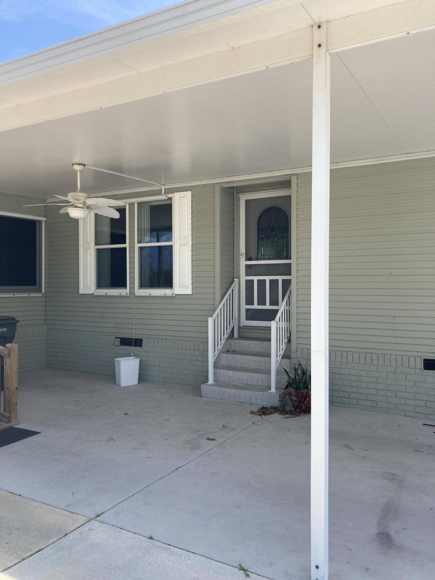 Riviera Beach, FL 33404,6914 N 42nd WAY 723