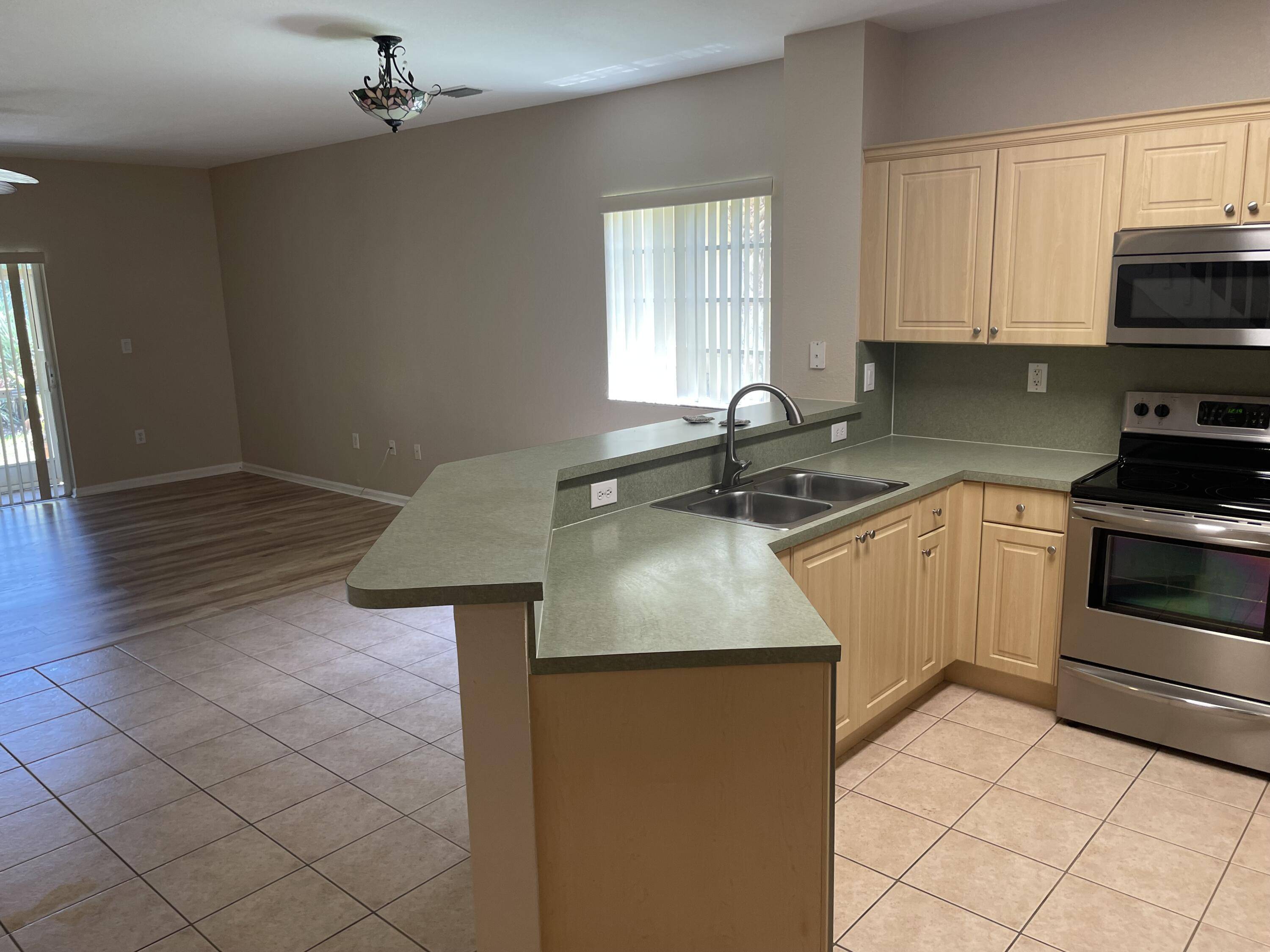 Stuart, FL 34997,5051 SE Mariner Garden CIR