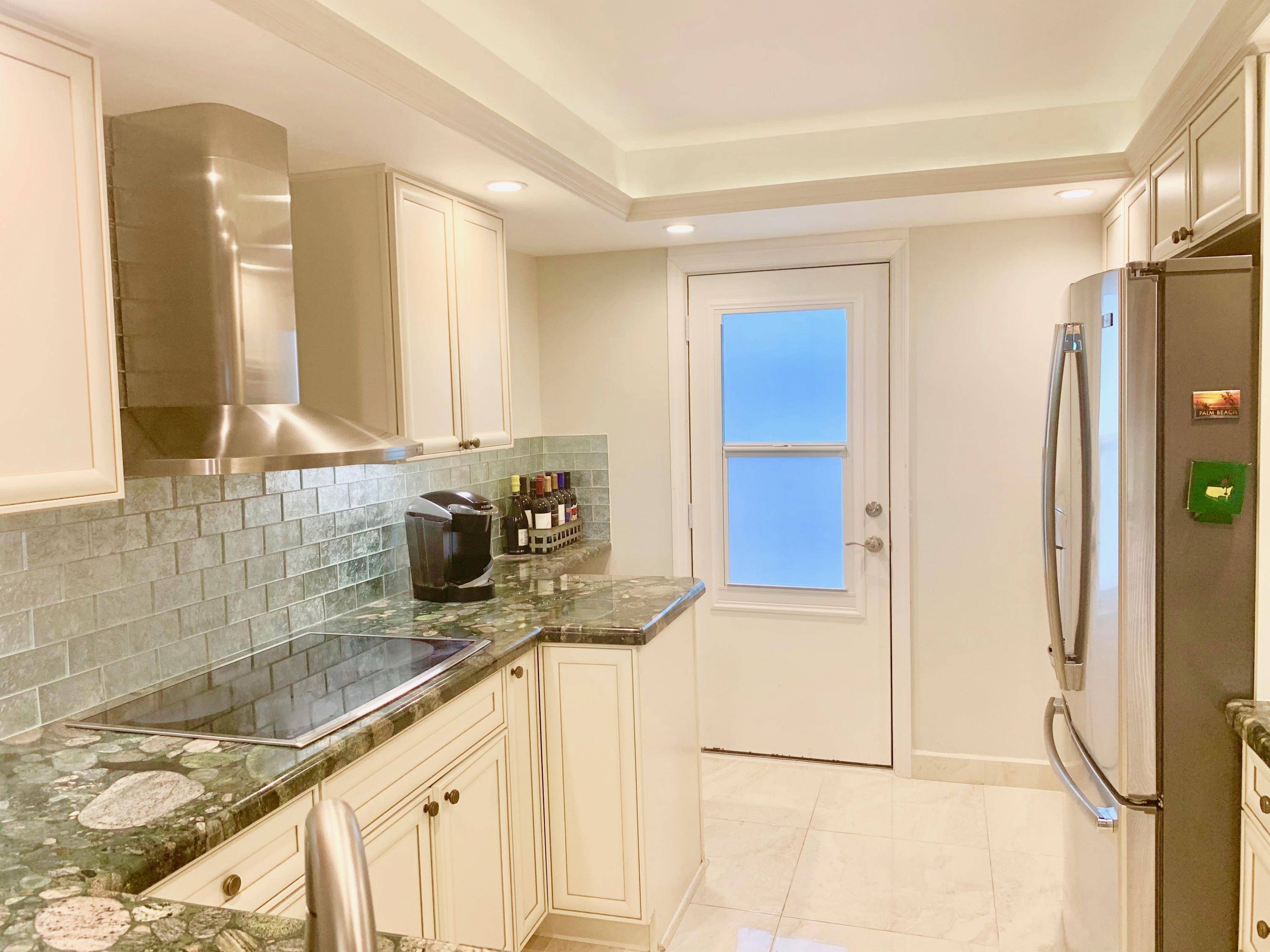 Palm Beach Shores, FL 33404,145 Ocean AVE 304