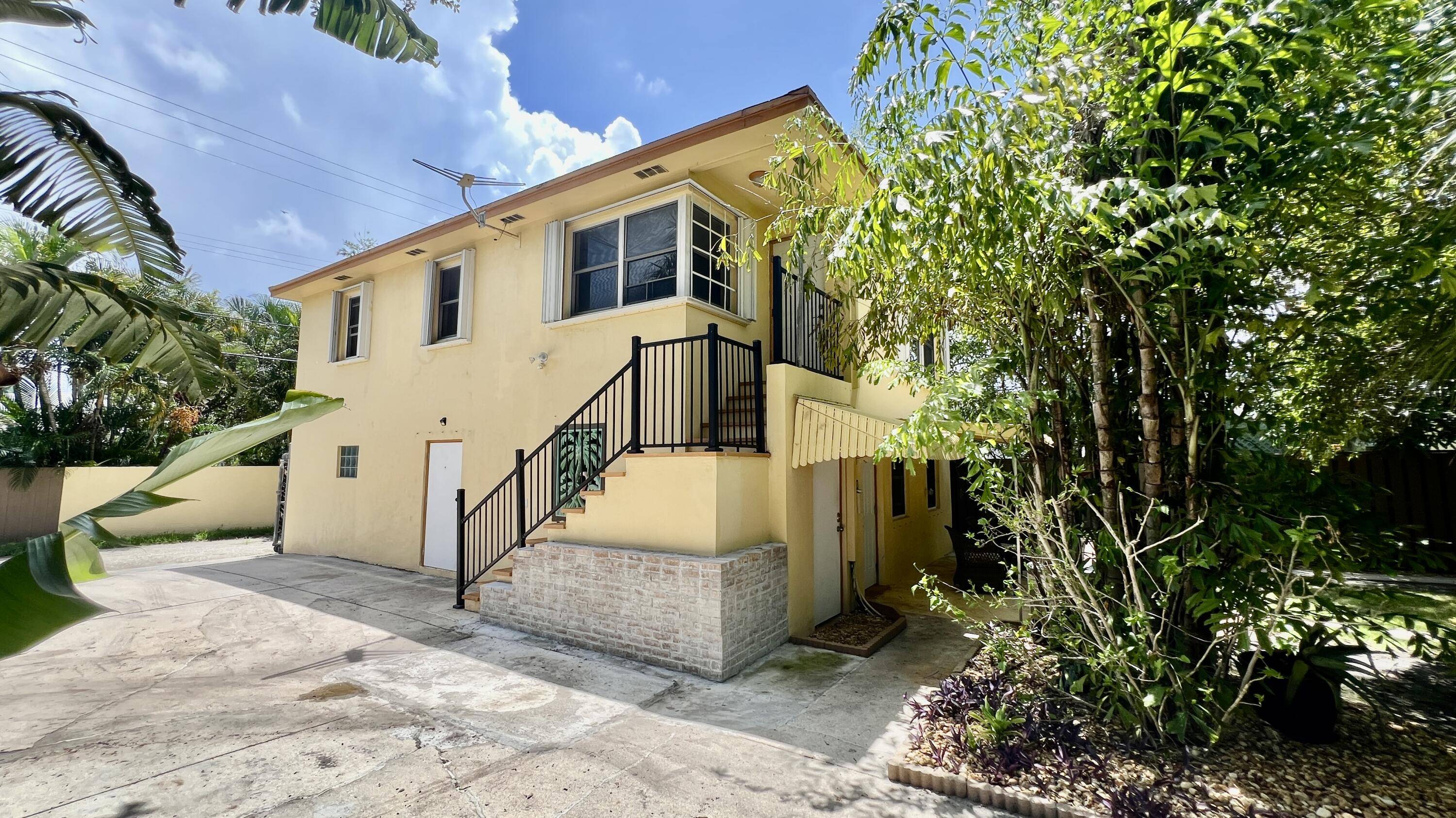 Lake Worth Beach, FL 33460,1120 S Federal HWY