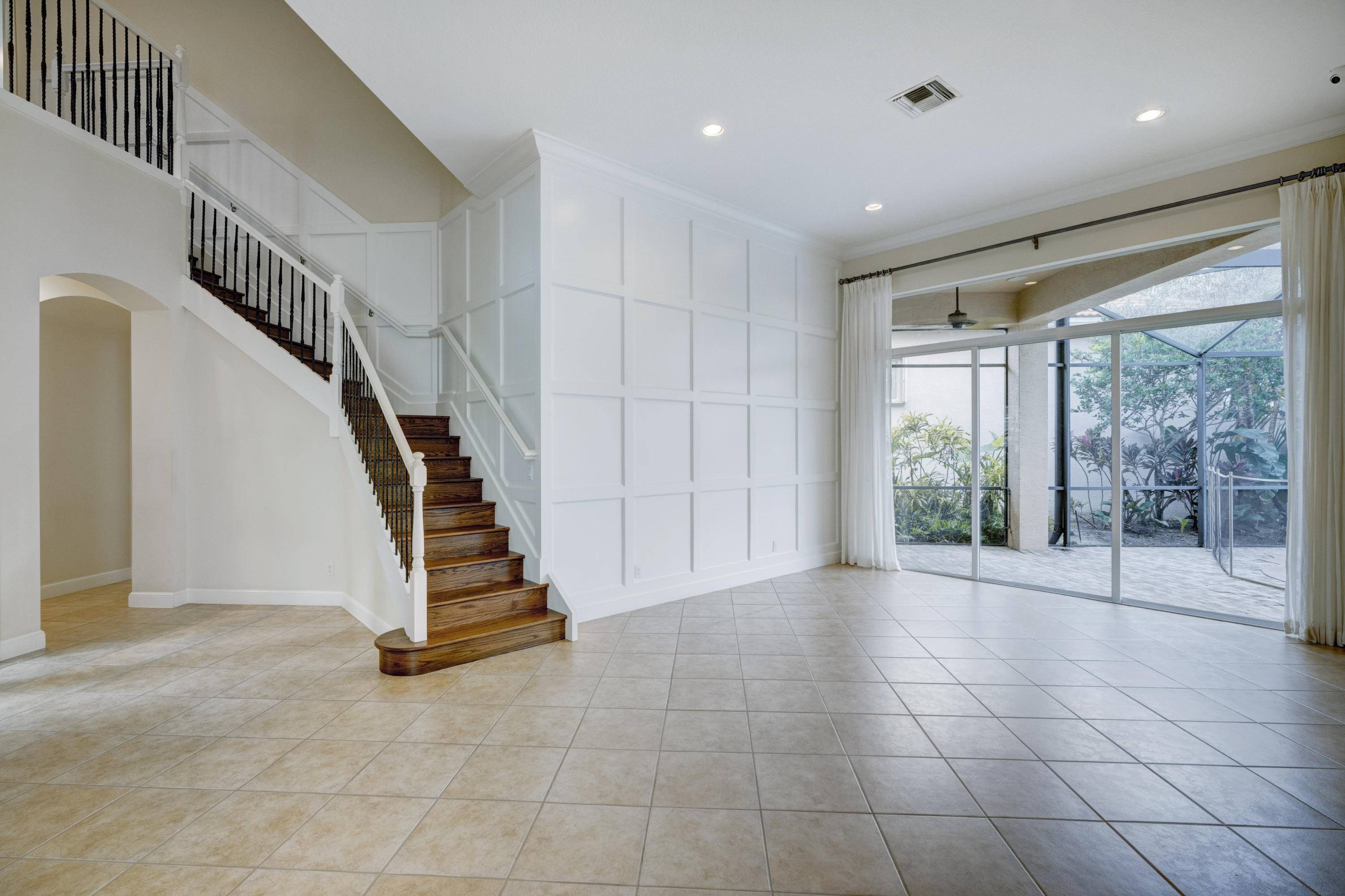 Palm Beach Gardens, FL 33418,123 Andalusia WAY