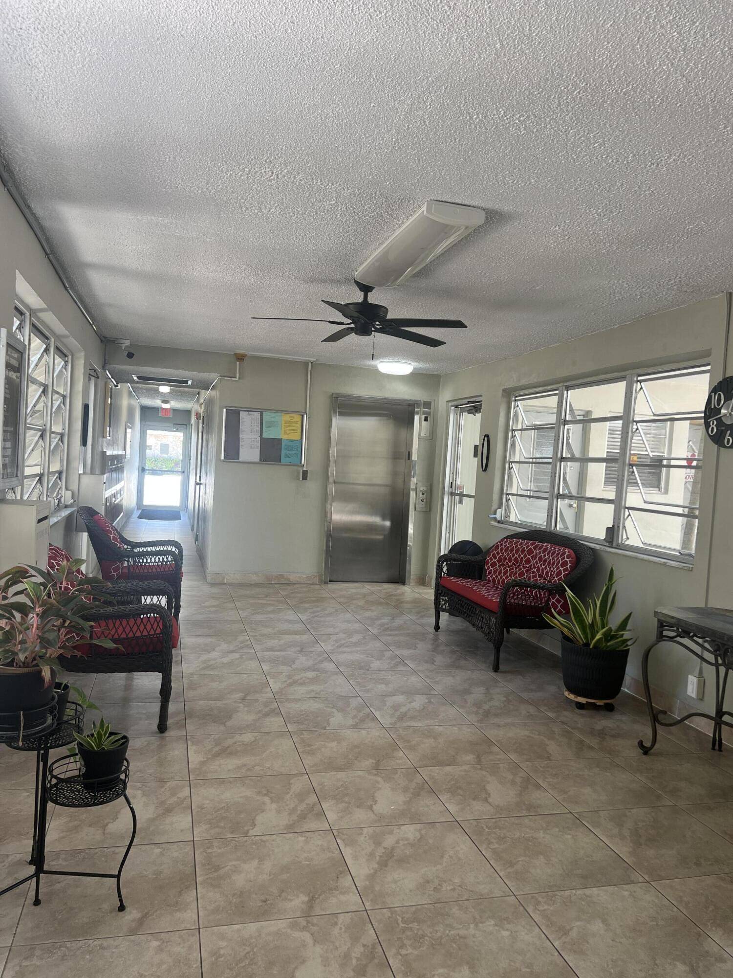 Hallandale Beach, FL 33009,330 SE 2nd ST 303h