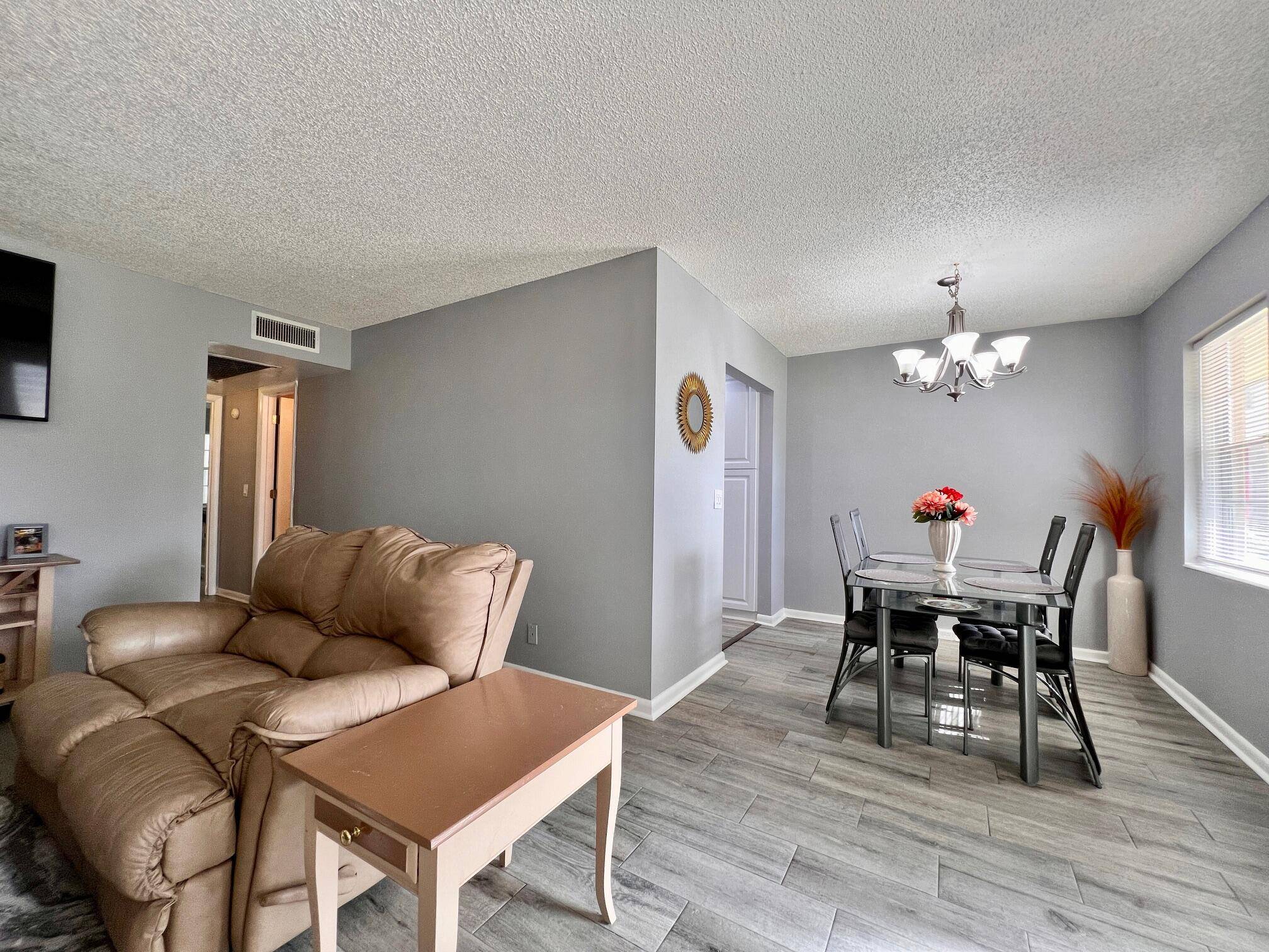 West Palm Beach, FL 33417,314 Chatham P