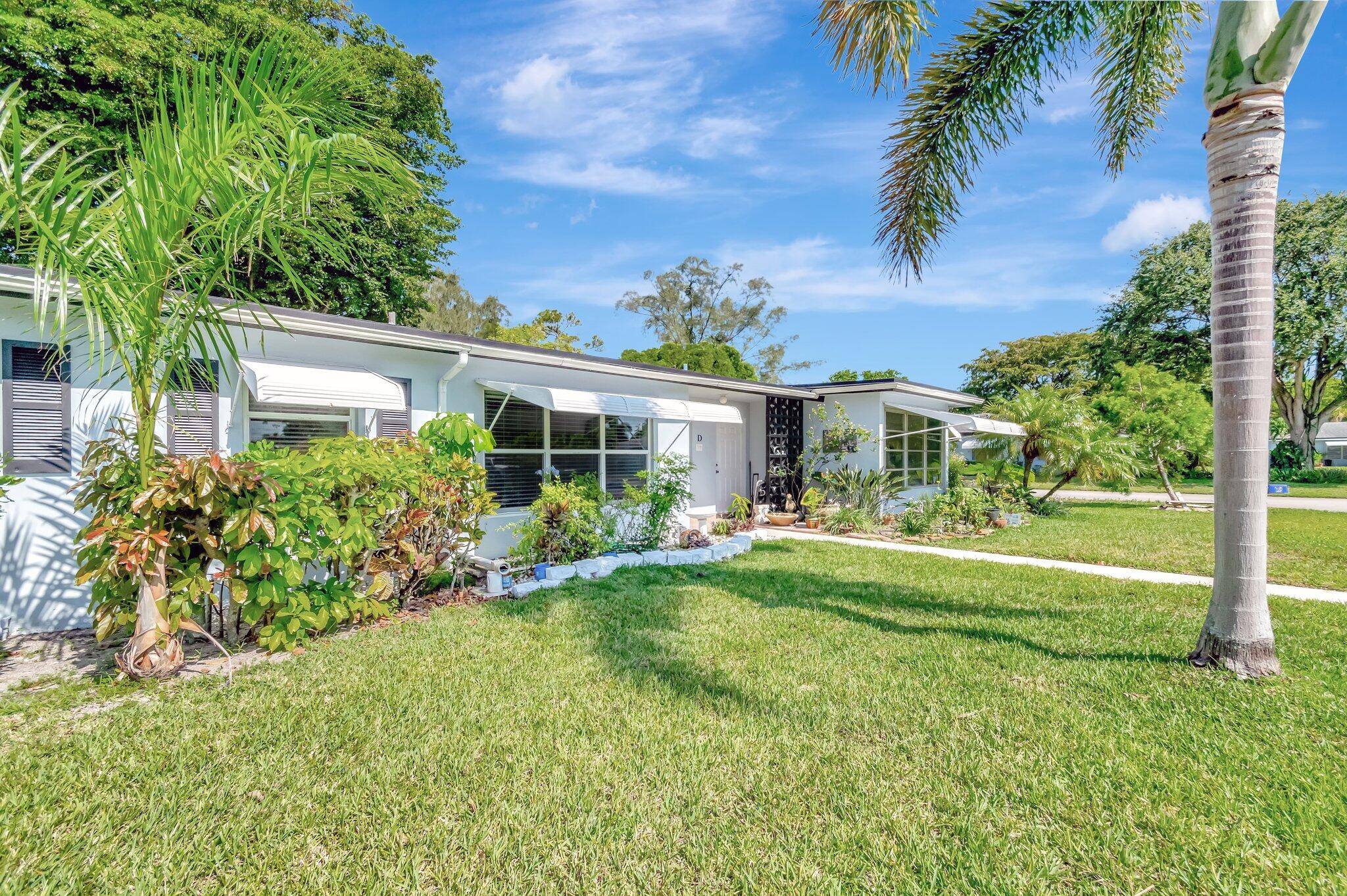 Delray Beach, FL 33445,410 High Point DR C