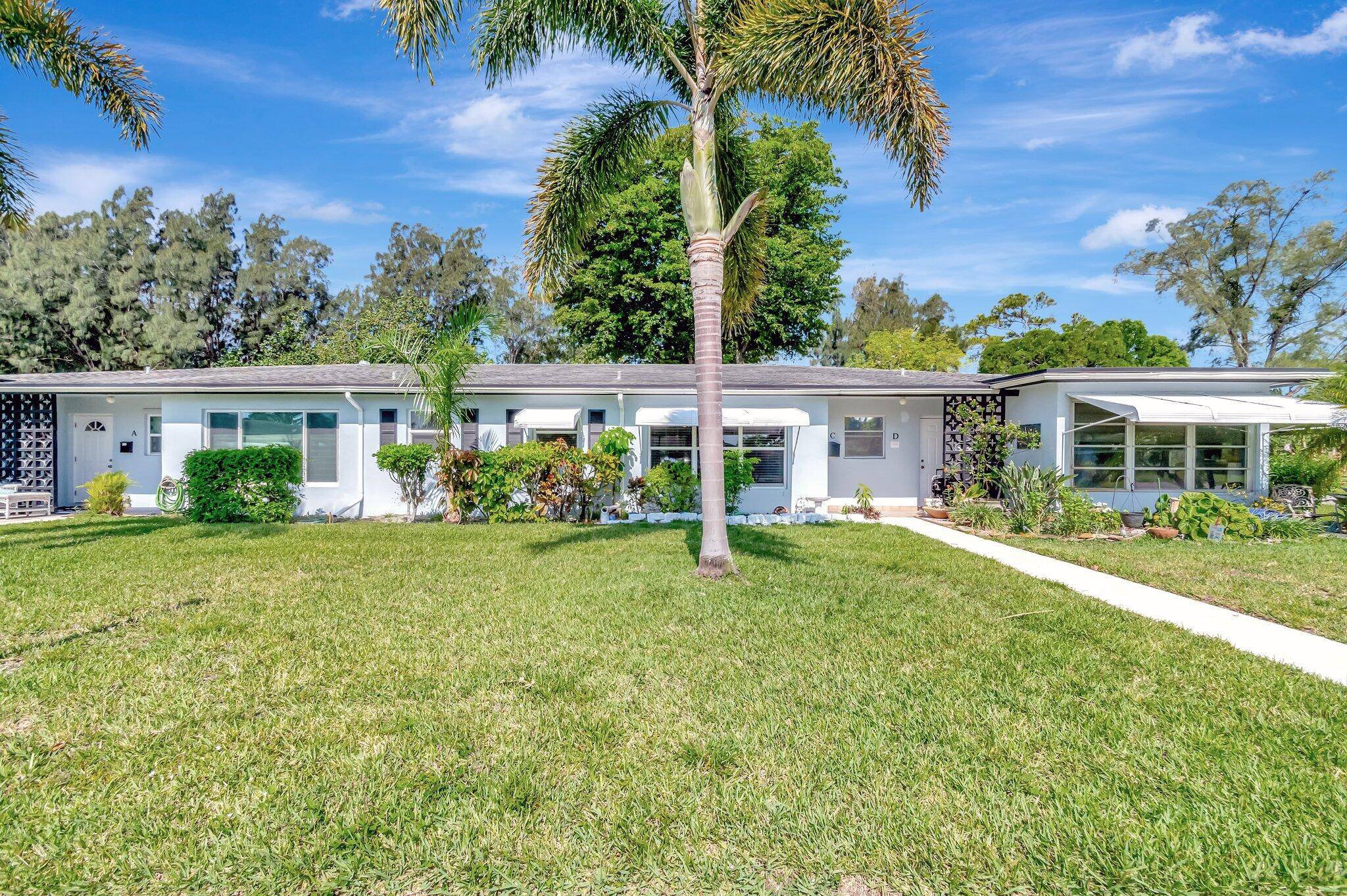 Delray Beach, FL 33445,410 High Point DR C