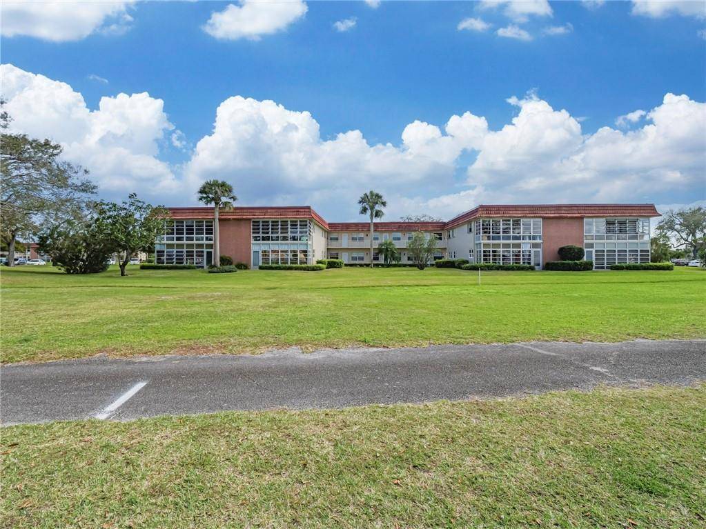 Vero Beach, FL 32962,62 Woodland DR 201