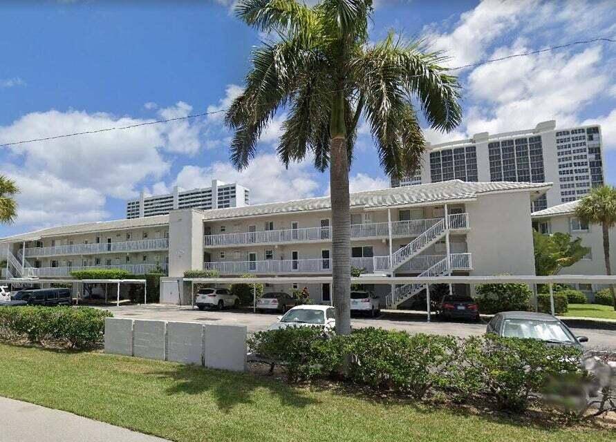 Boca Raton, FL 33432,2700 Banyan RD 3