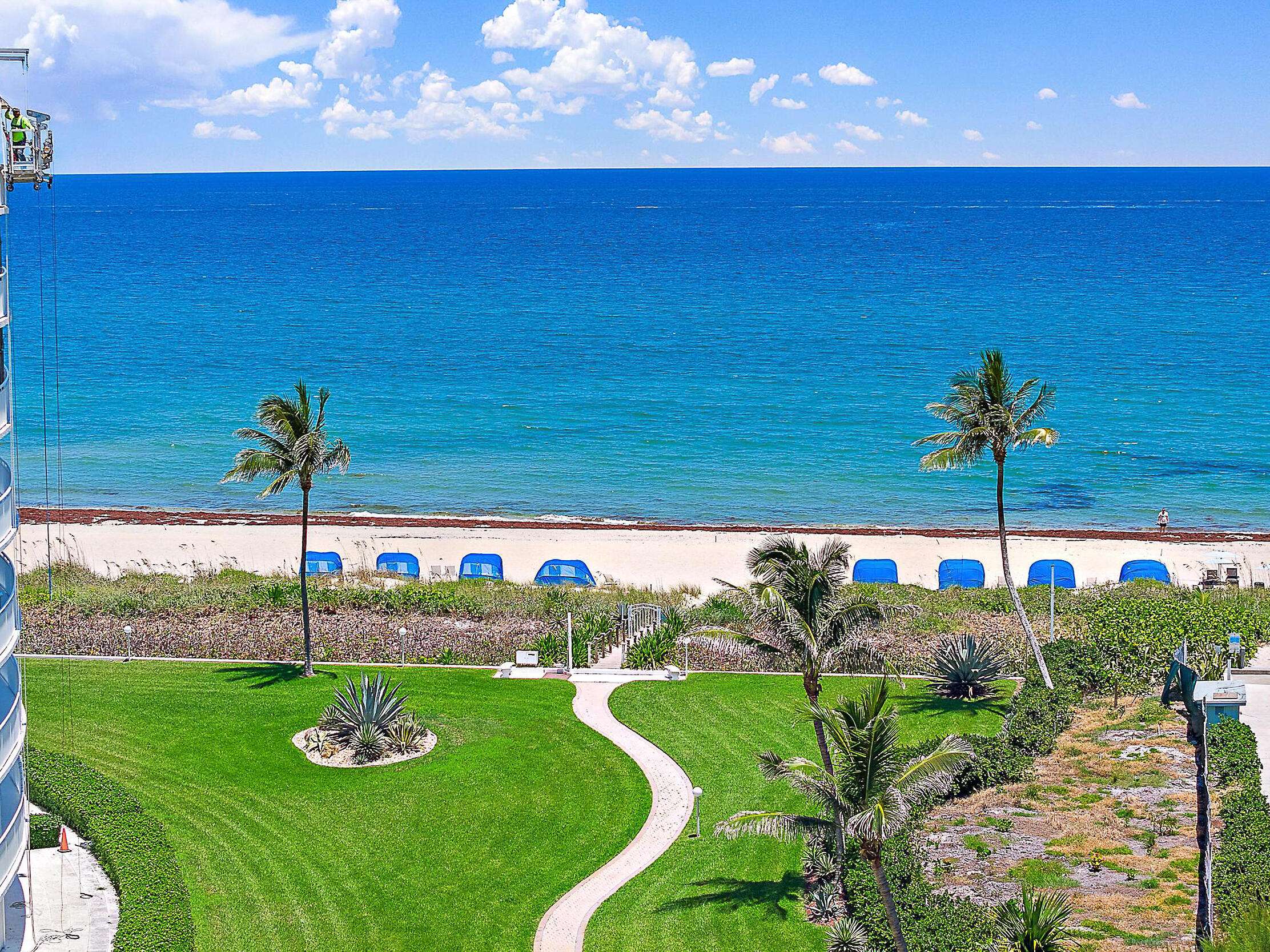 Palm Beach, FL 33480,2780 S Ocean BLVD 707