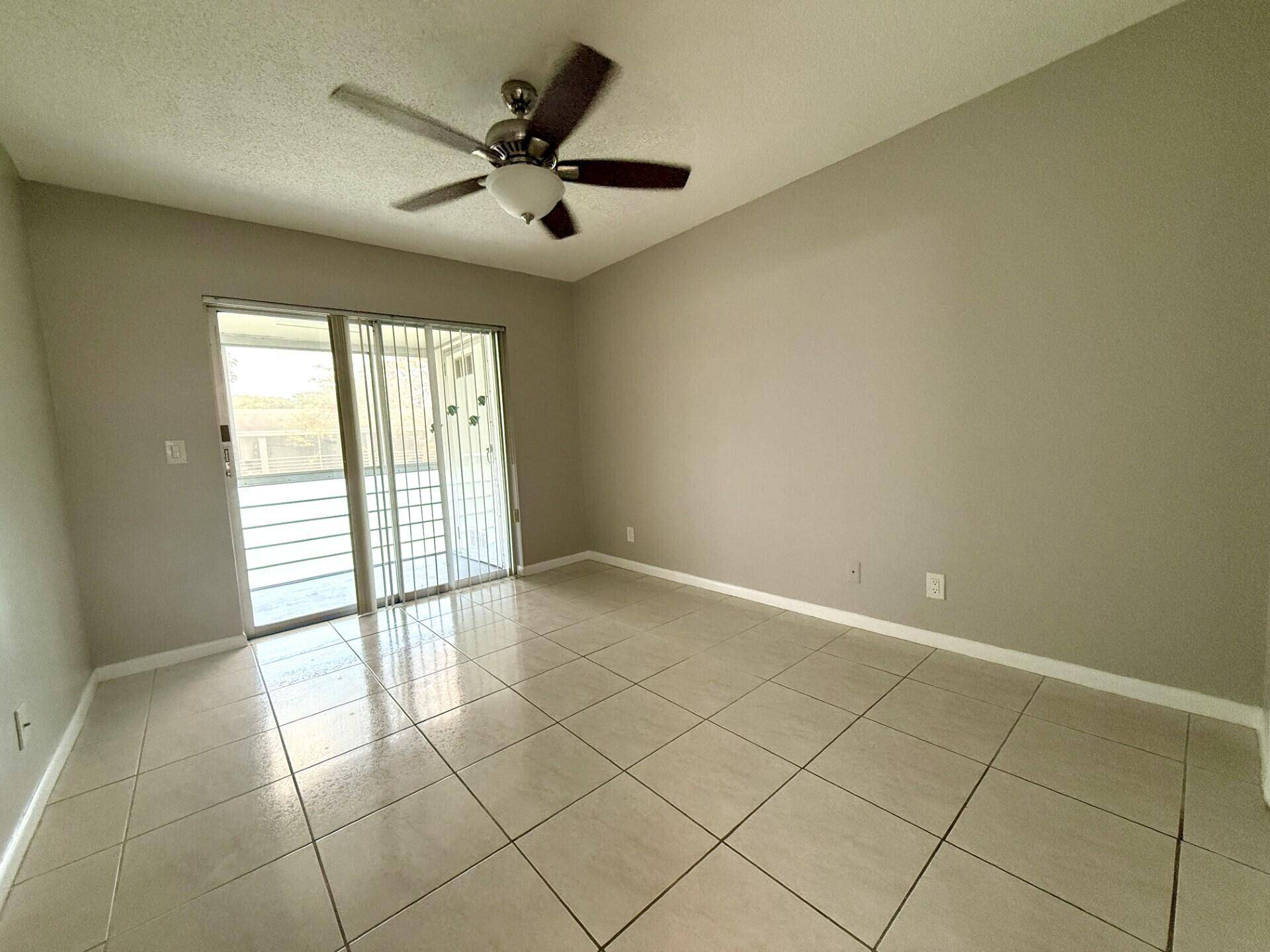 West Palm Beach, FL 33417,118 E Andover