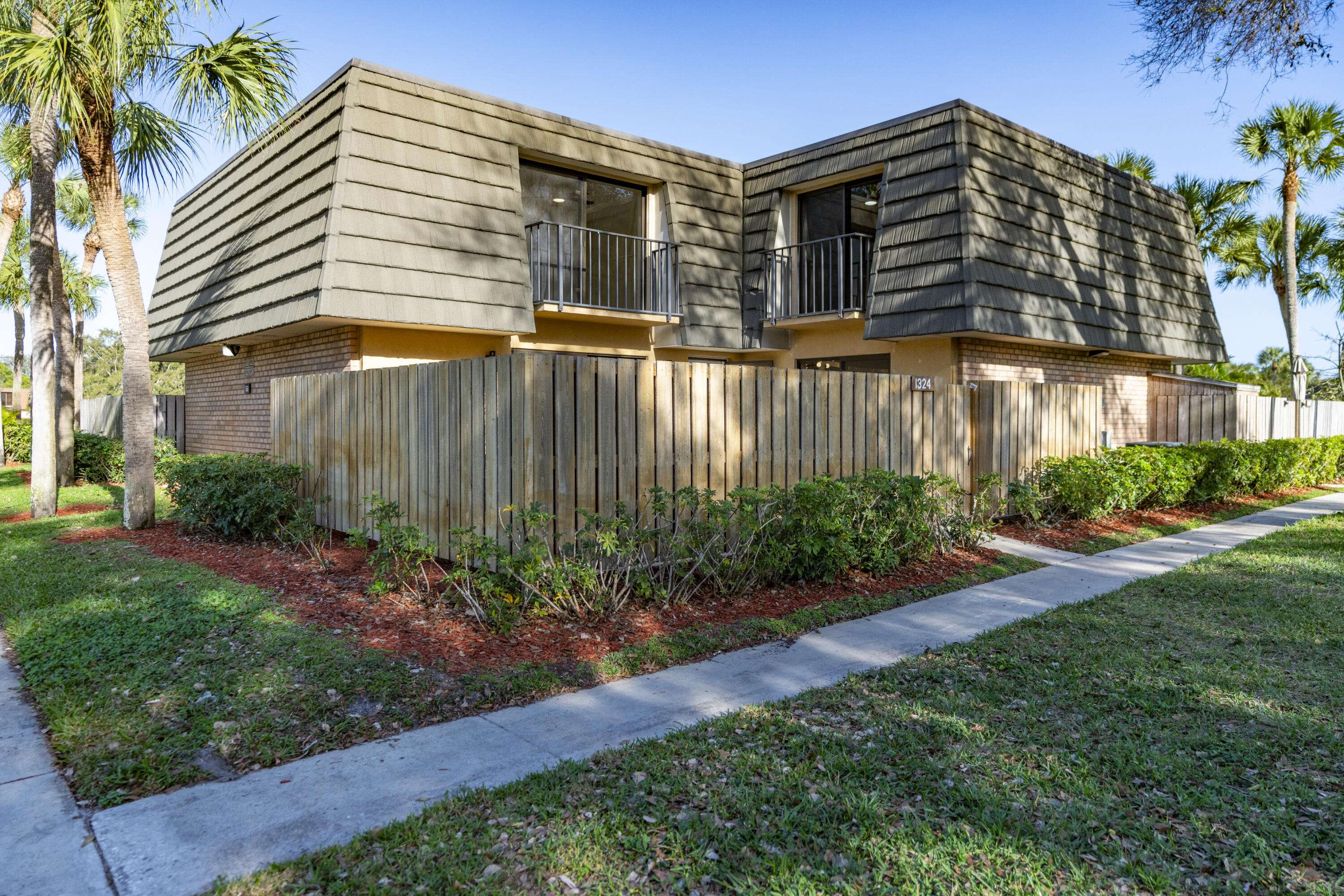 West Palm Beach, FL 33407,1324 13th Way