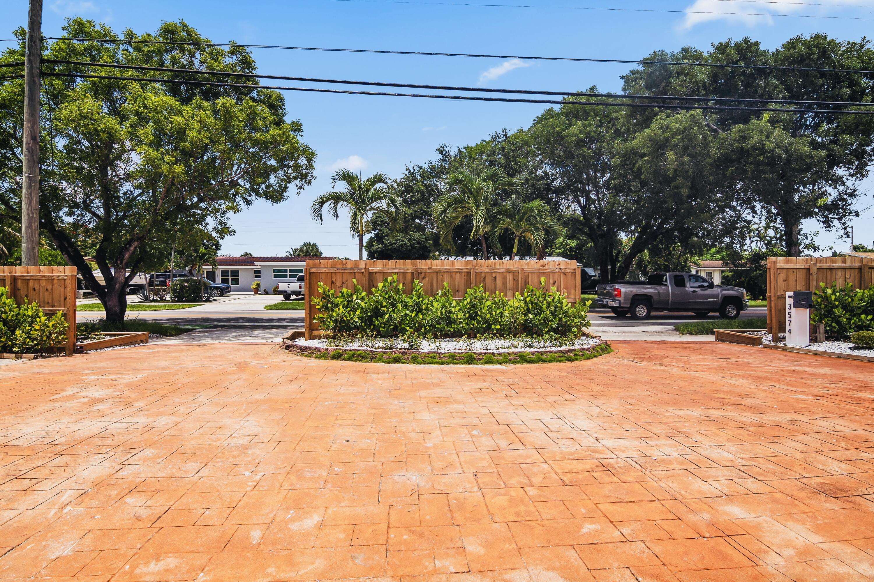 Fort Lauderdale, FL 33312,3574 Riverland RD