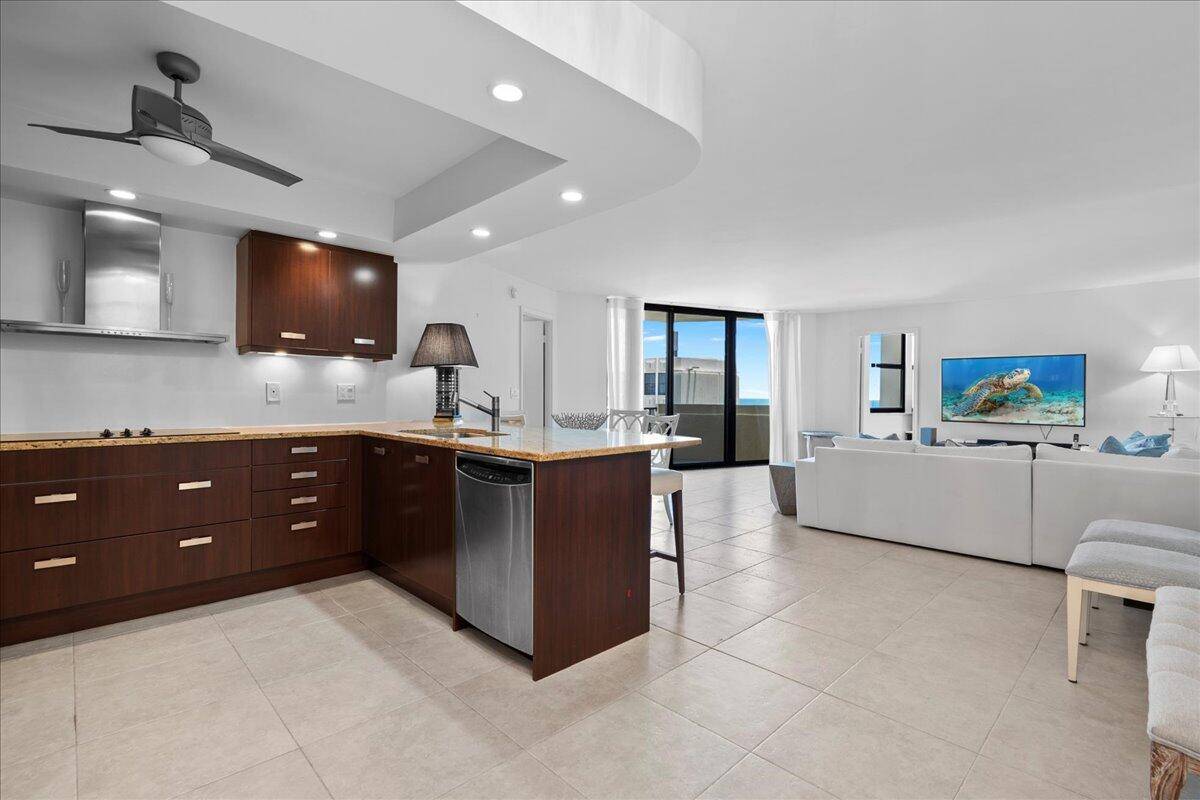 Singer Island, FL 33404,2800 N Ocean DR B-24d
