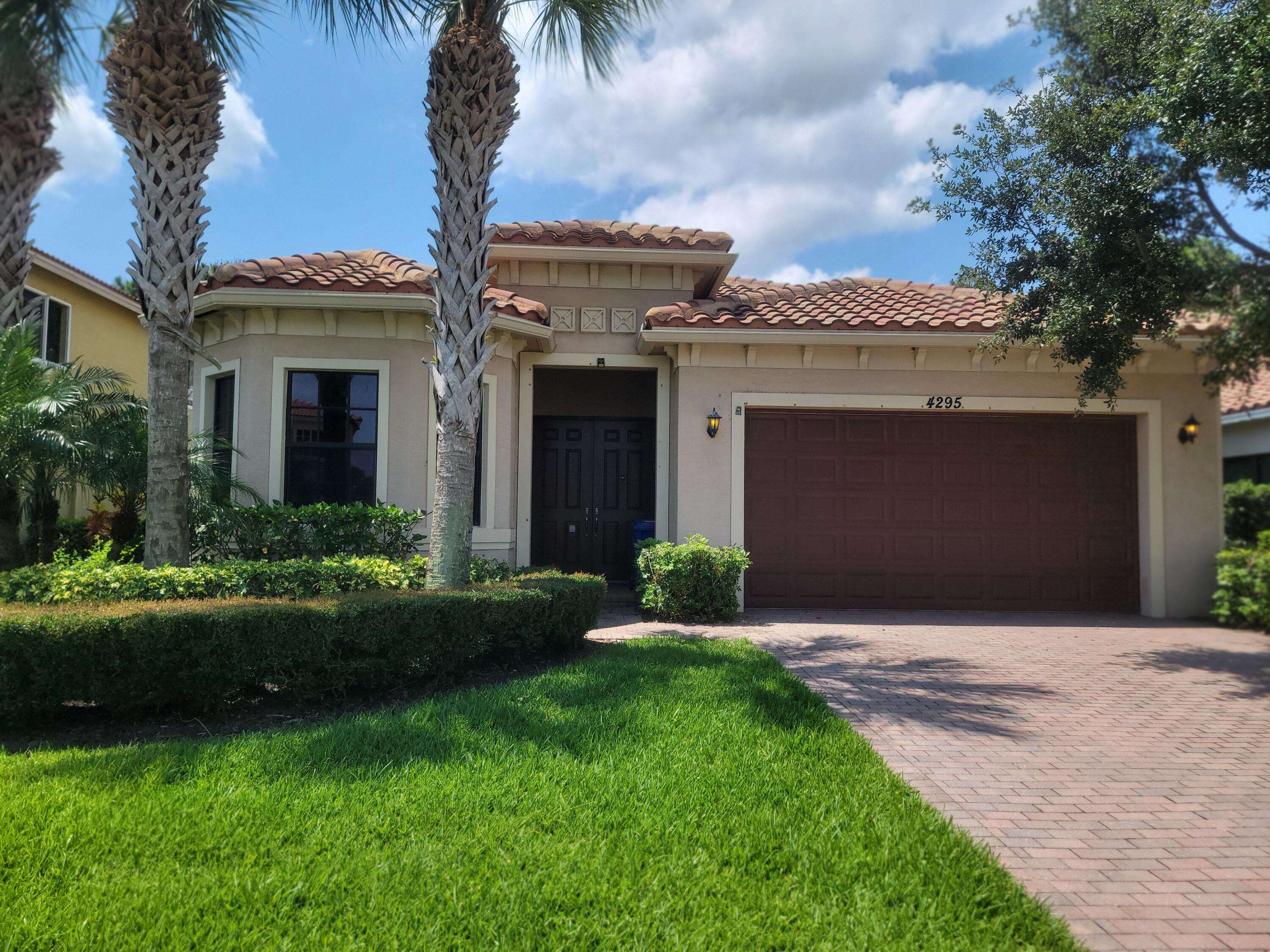 Vero Beach, FL 32967,4295 55th ST