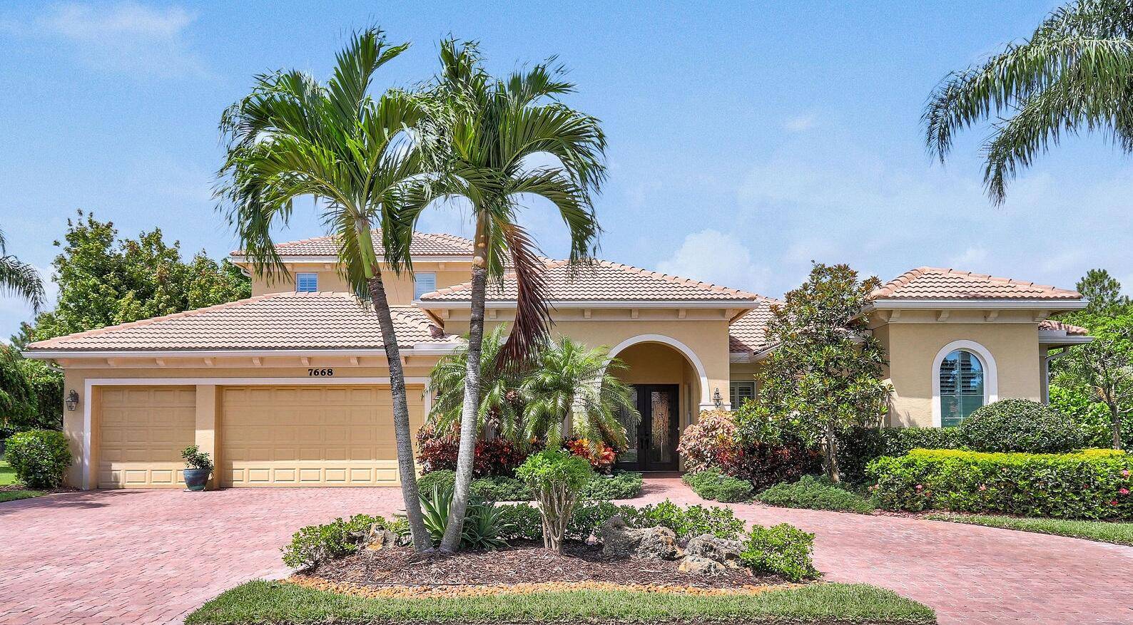Stuart, FL 34997,7668 SE Laque CIR