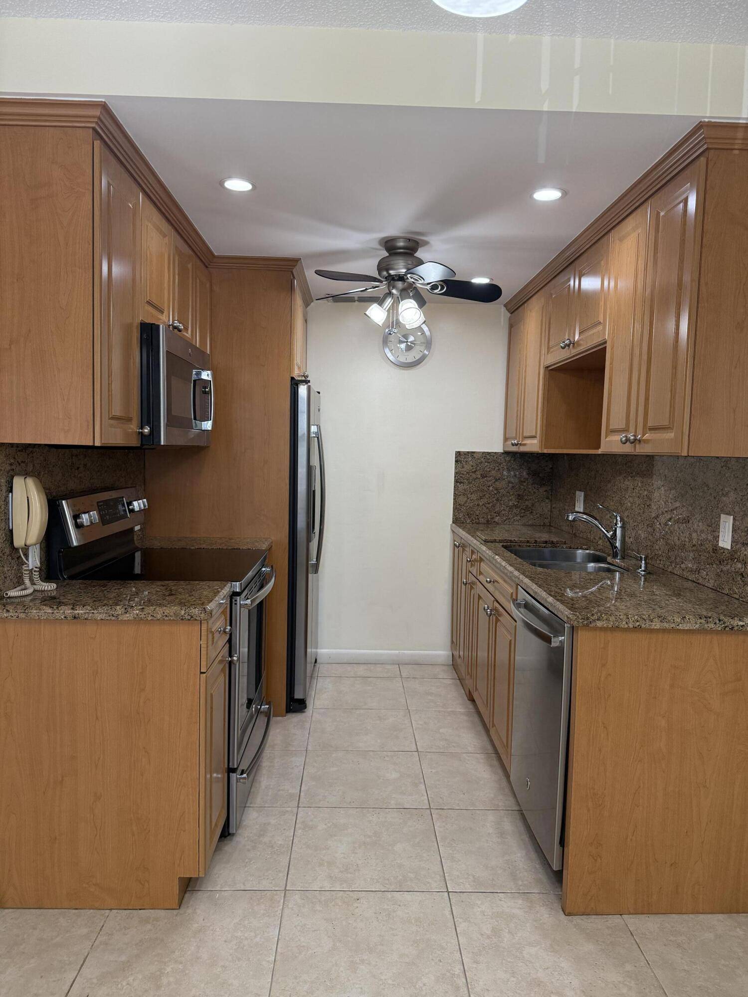Boca Raton, FL 33434,2071 Exeter D