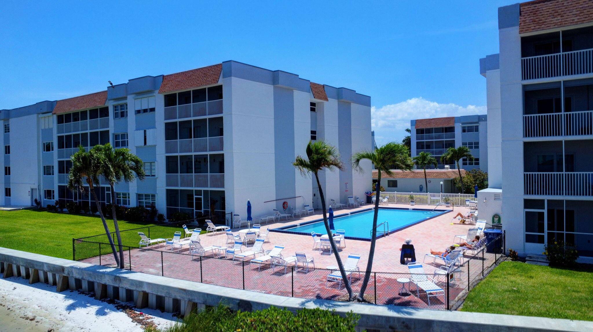 Lake Worth Beach, FL 33460,1516 S Lakeside DR 118