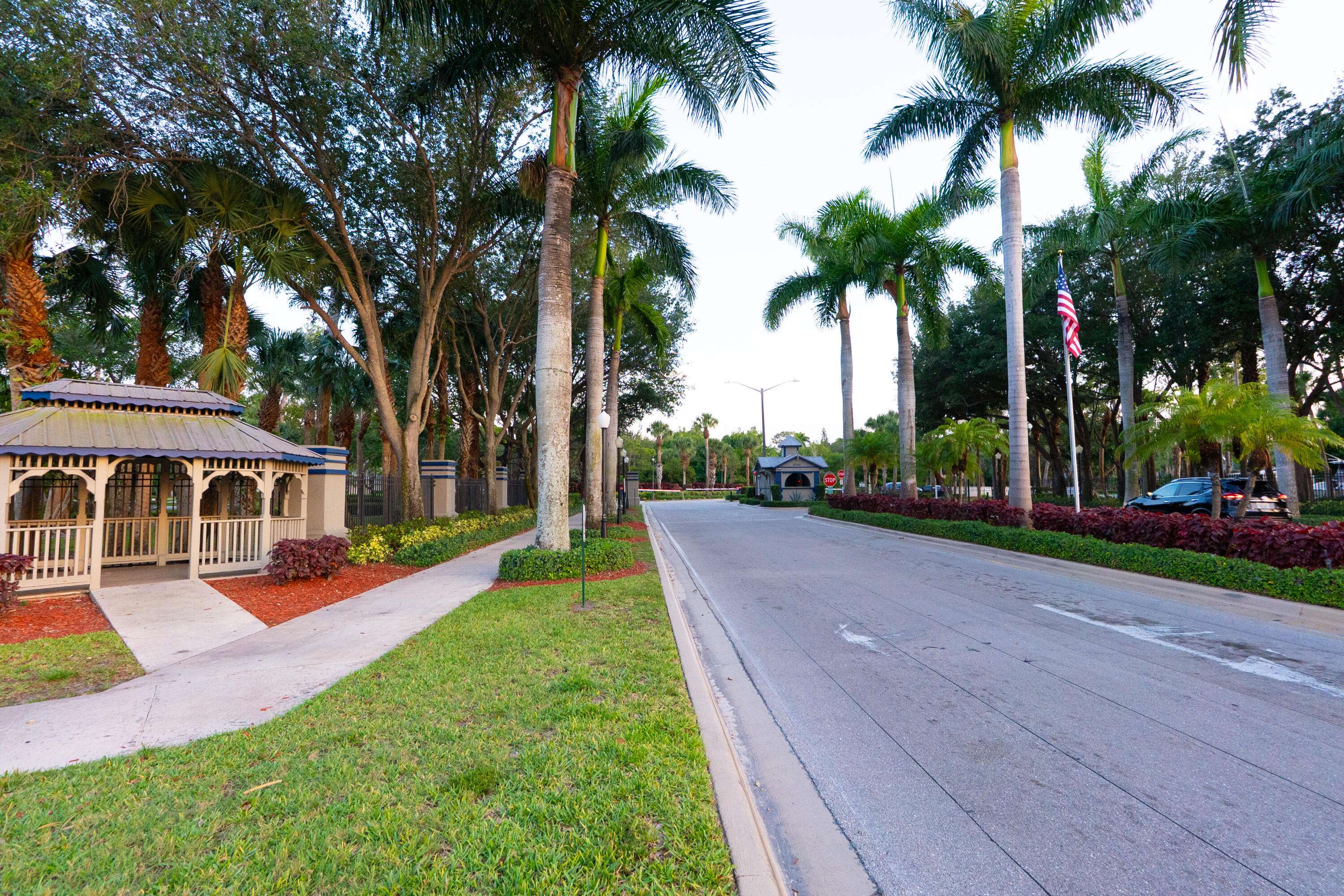 West Palm Beach, FL 33415,1325 Strawberry LN