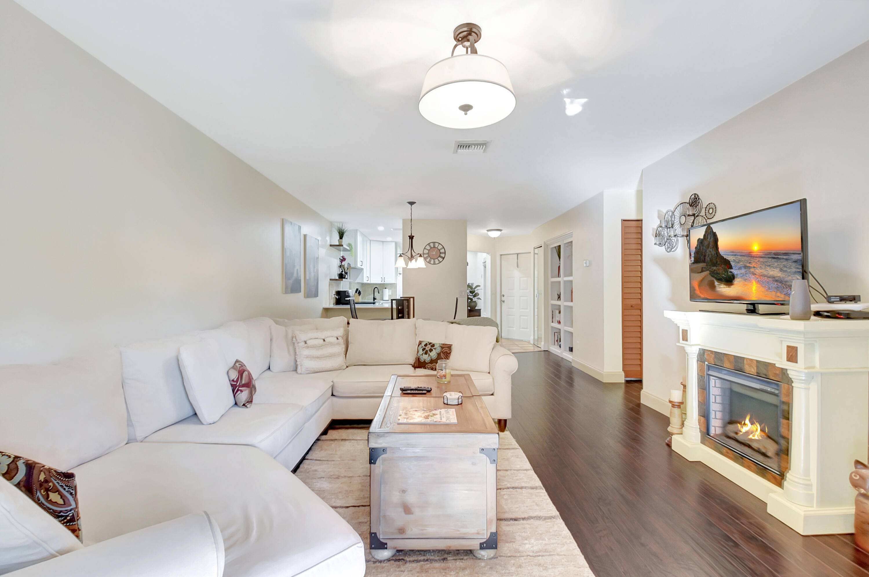 Greenacres, FL 33413,500 Crosswinds DR C1
