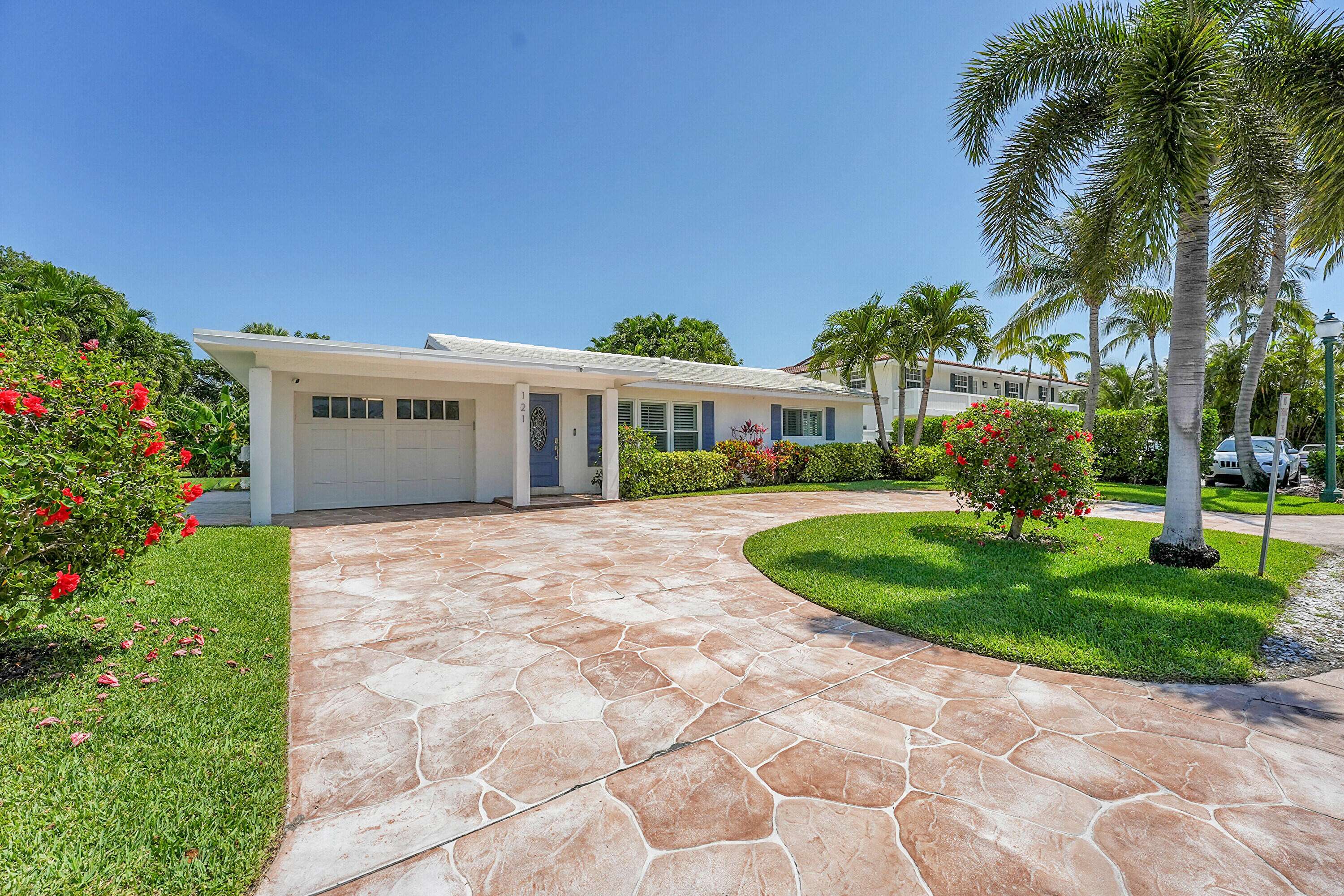 Palm Beach Shores, FL 33404,121 Tacoma LN