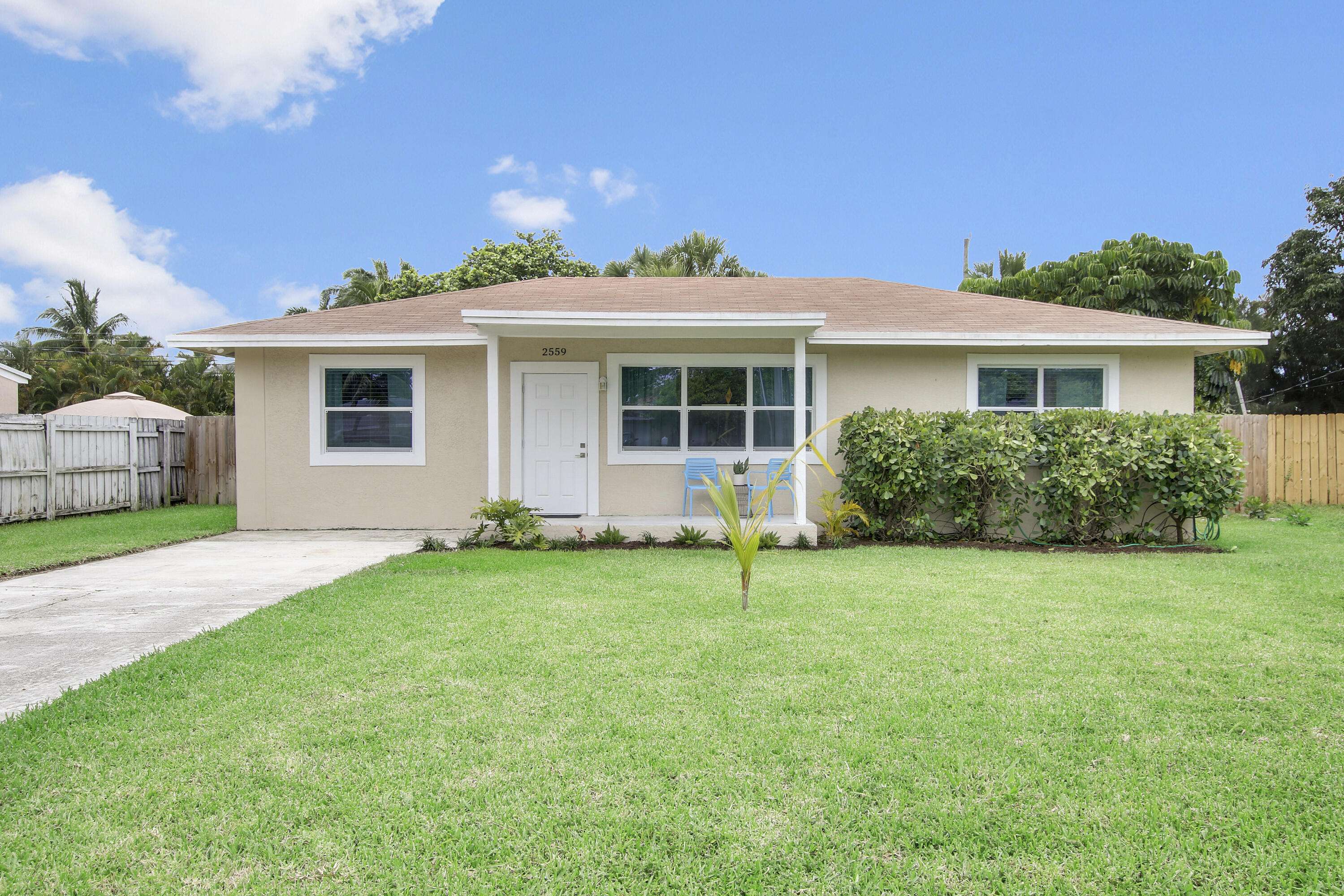 North Palm Beach, FL 33403,2559 Conroy DR
