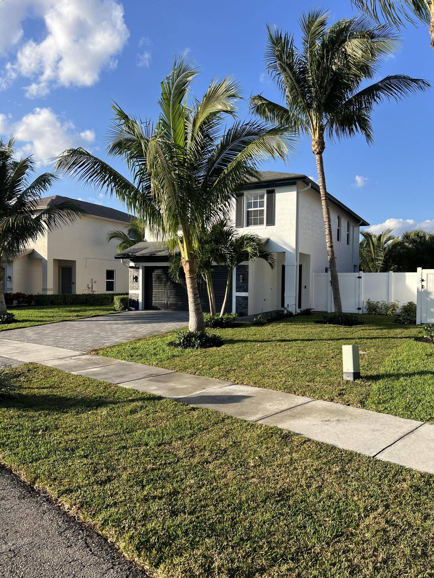 Delray Beach, FL 33444,426 Lucky LN