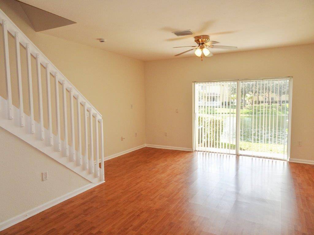 Tamarac, FL 33321,5927 Riverside AVE