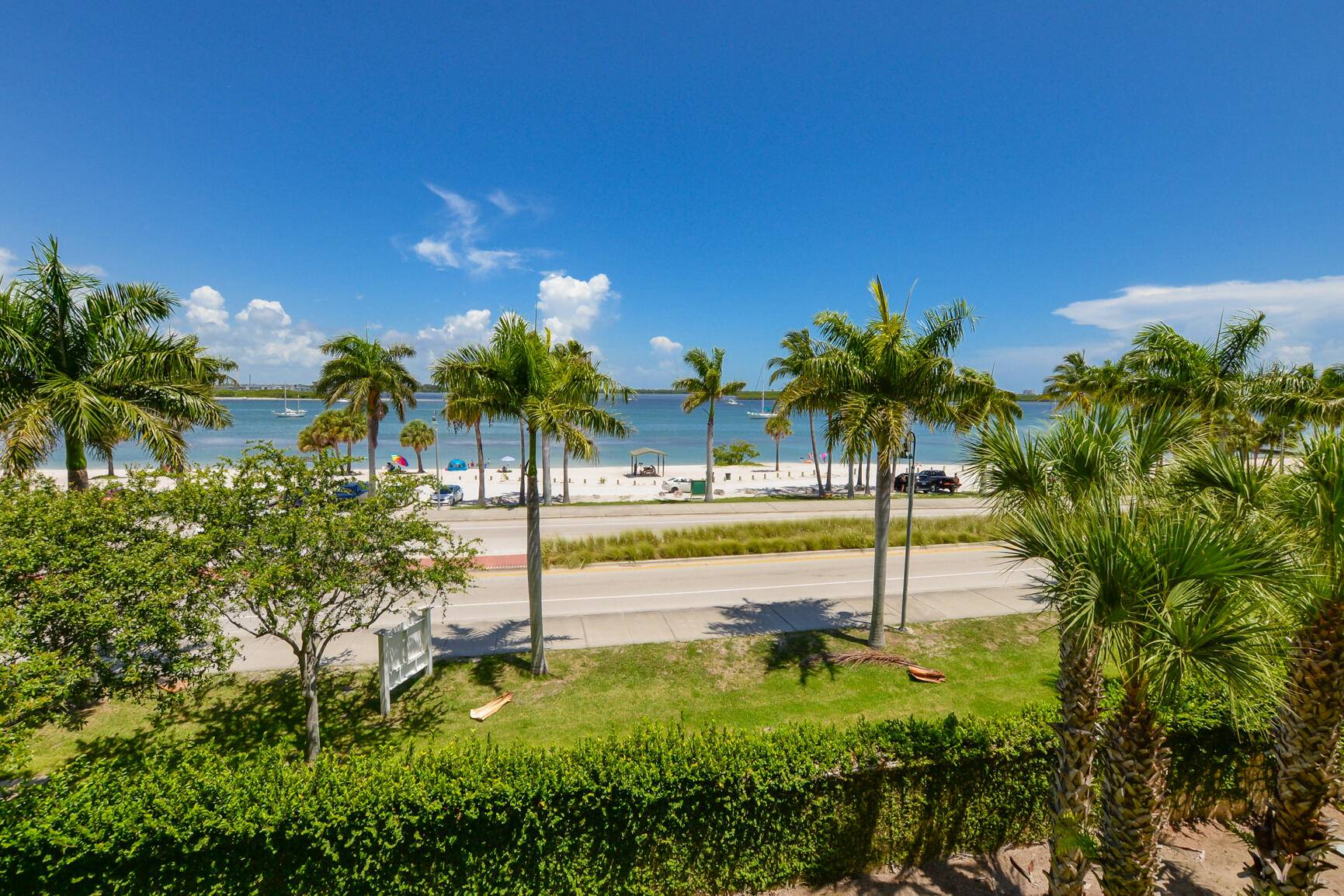 Fort Pierce, FL 34949,35 W Harbour Isle DR 302