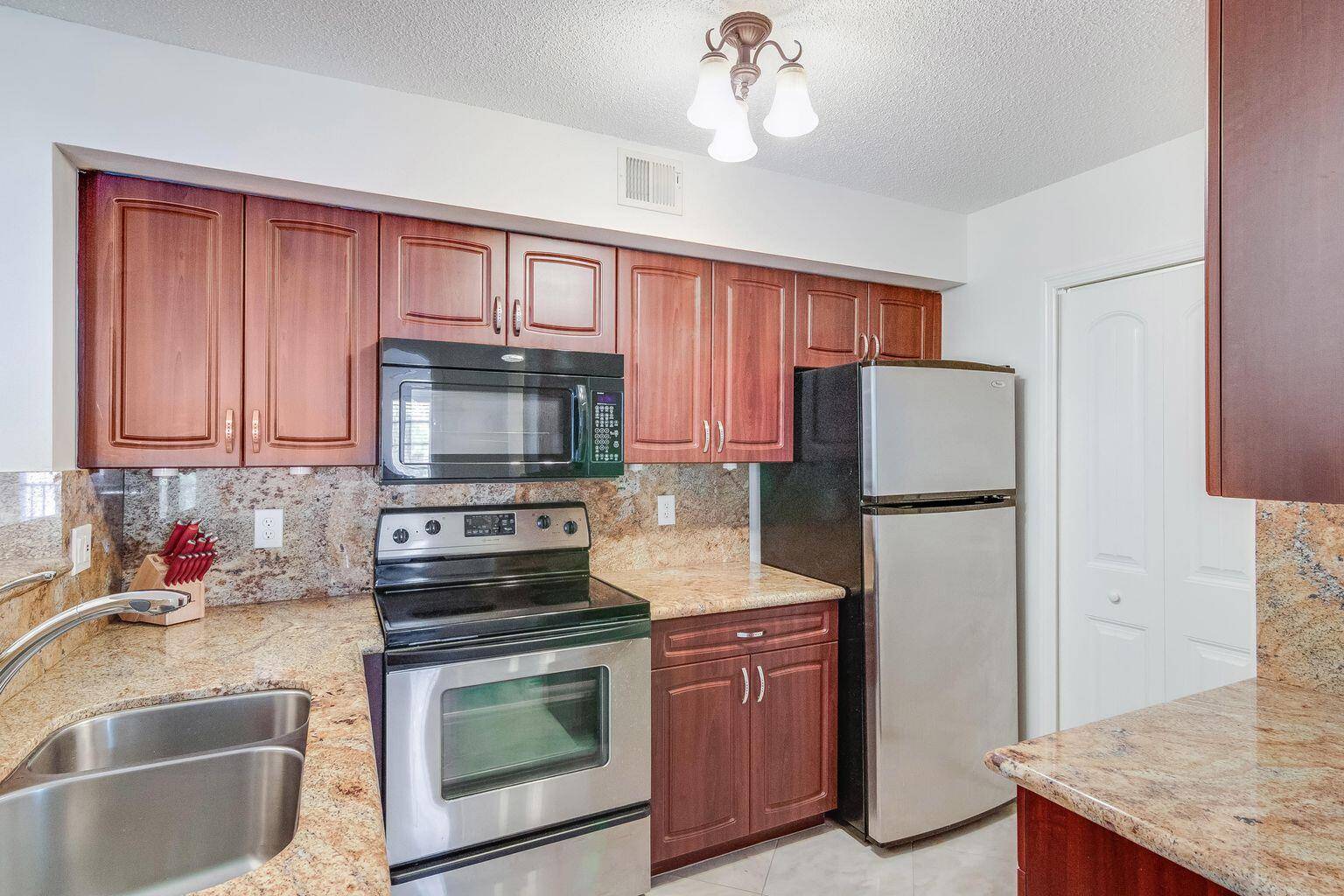 West Palm Beach, FL 33401,1715 Village BLVD 201