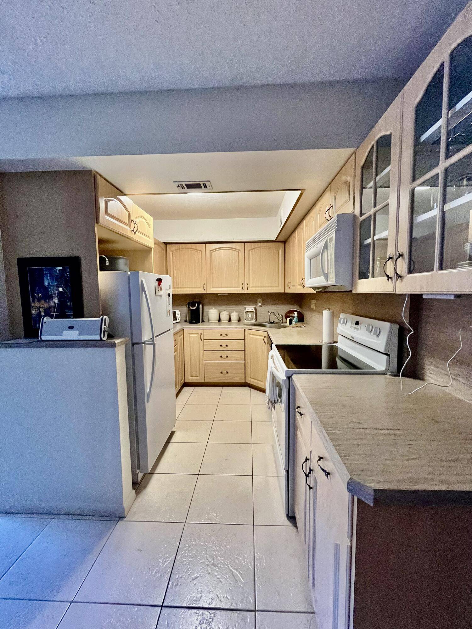 Stuart, FL 34994,2600 S Kanner HWY D4