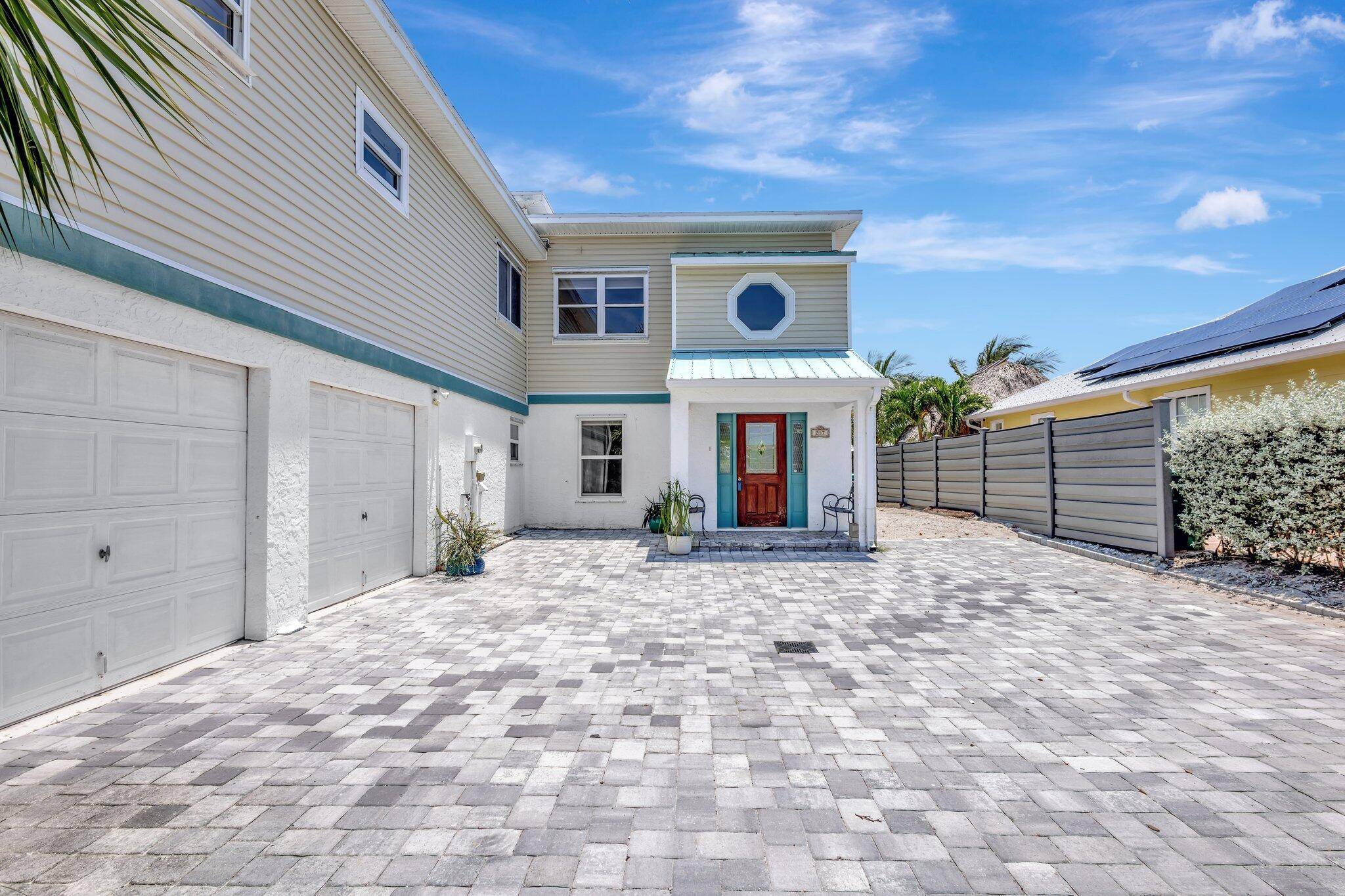 Hutchinson Island, FL 34949,217 Marina DR