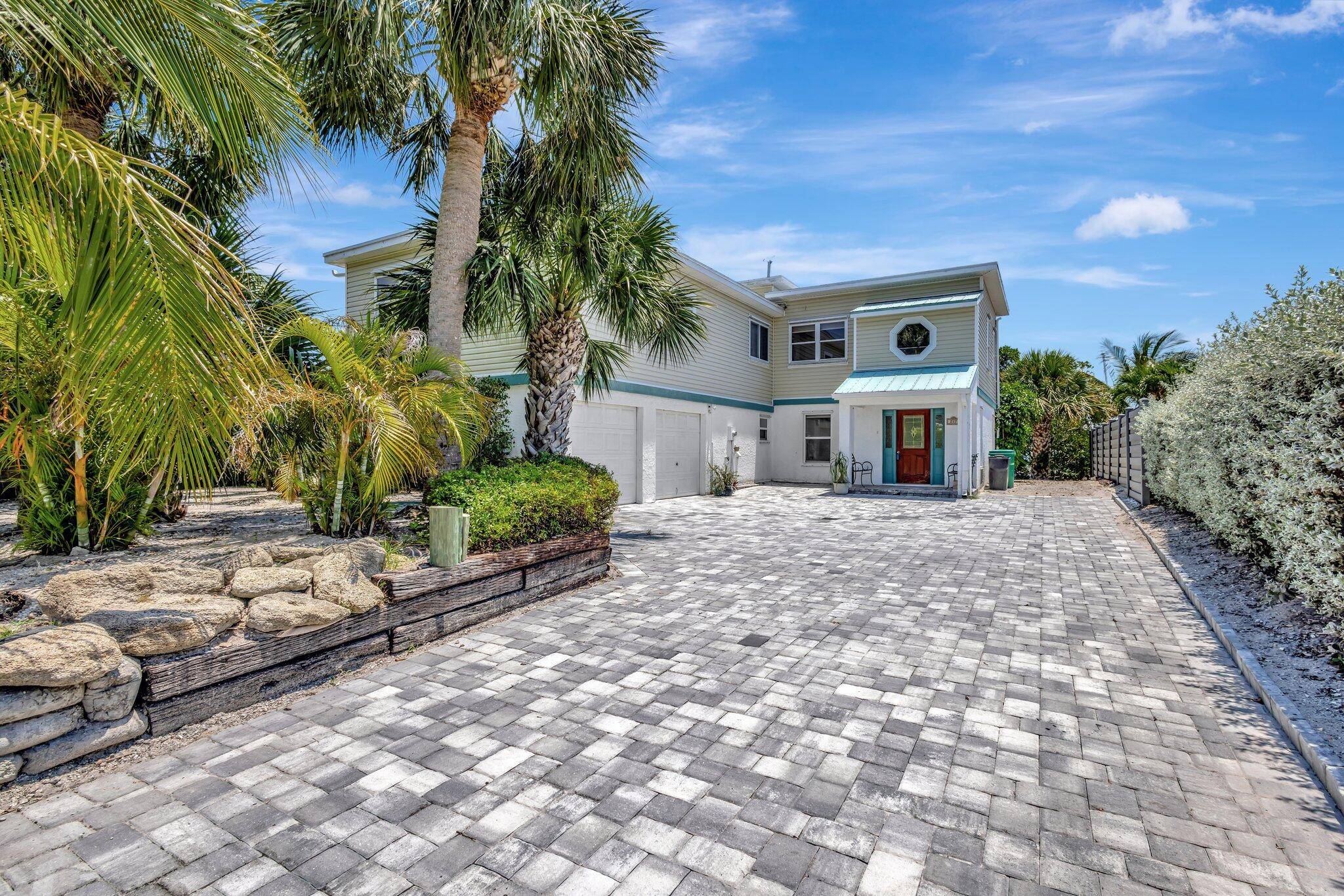Hutchinson Island, FL 34949,217 Marina DR