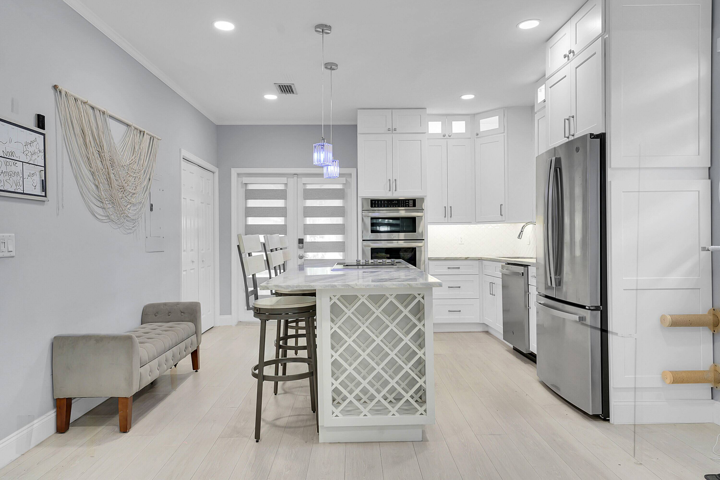 Lake Worth Beach, FL 33460,1511 S Palmway