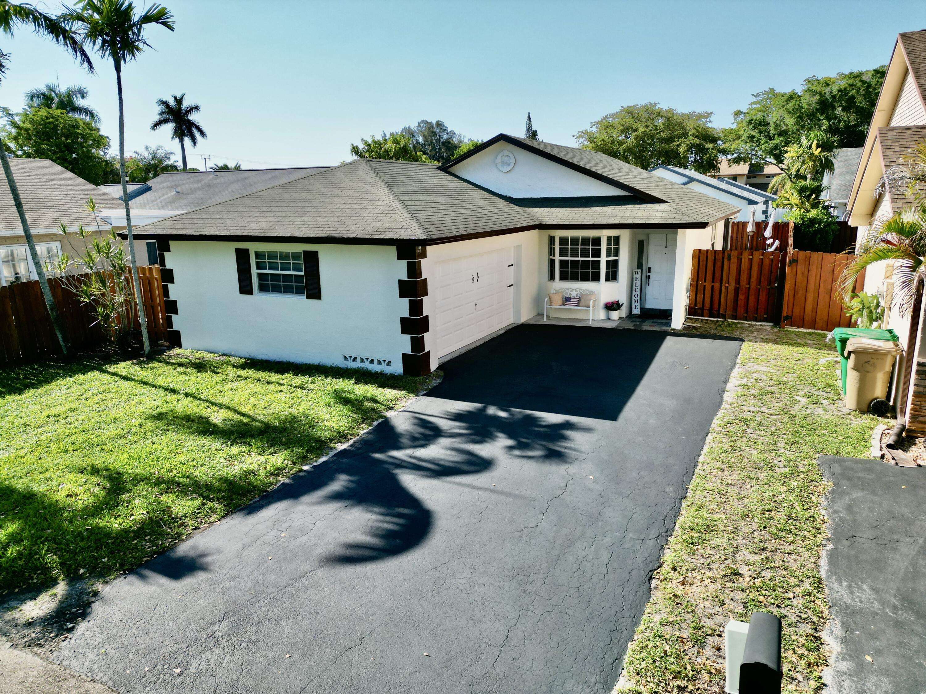 Davie, FL 33328,8421 SW 41st CT