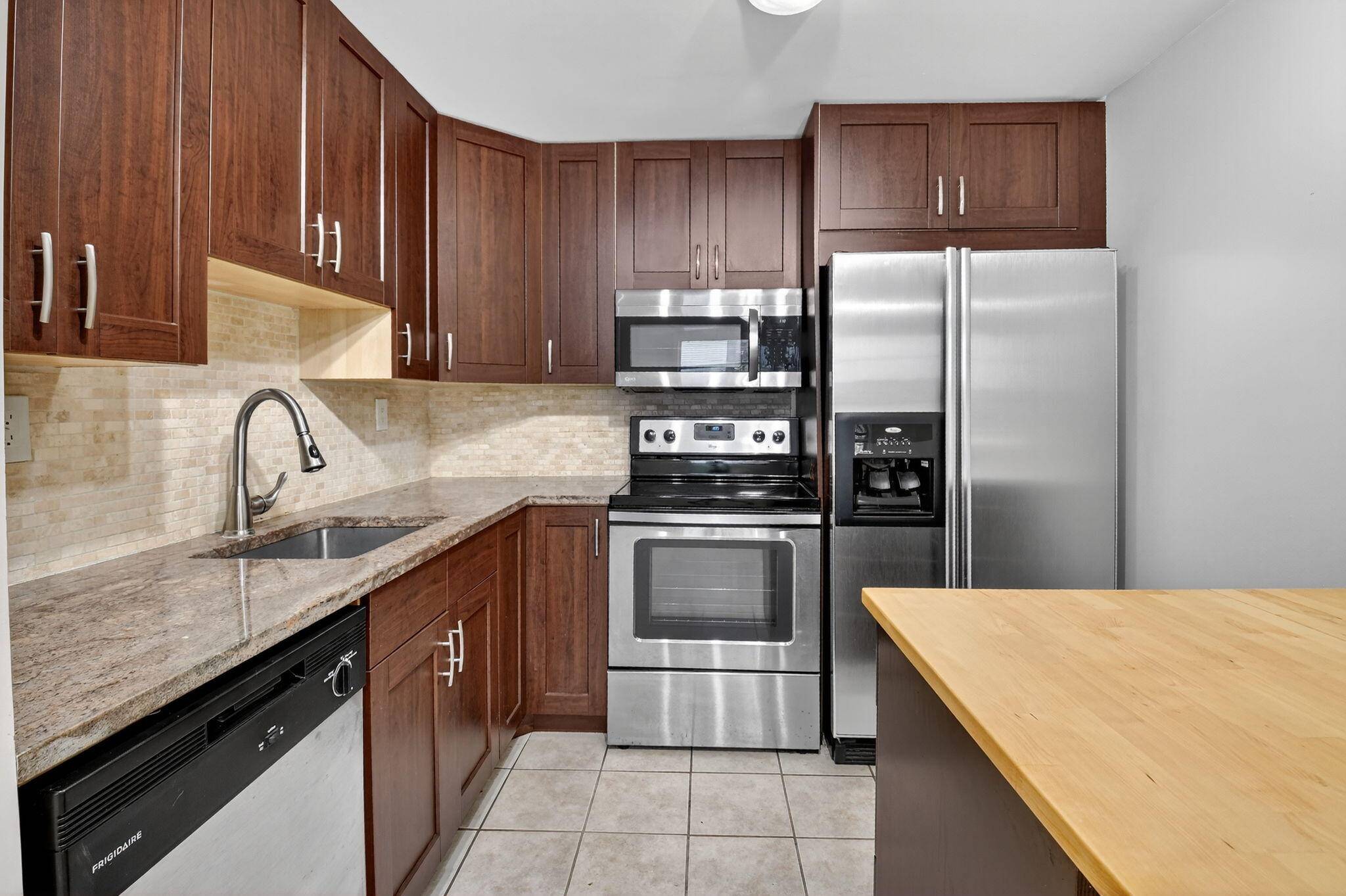 Delray Beach, FL 33484,160 Burgundy D