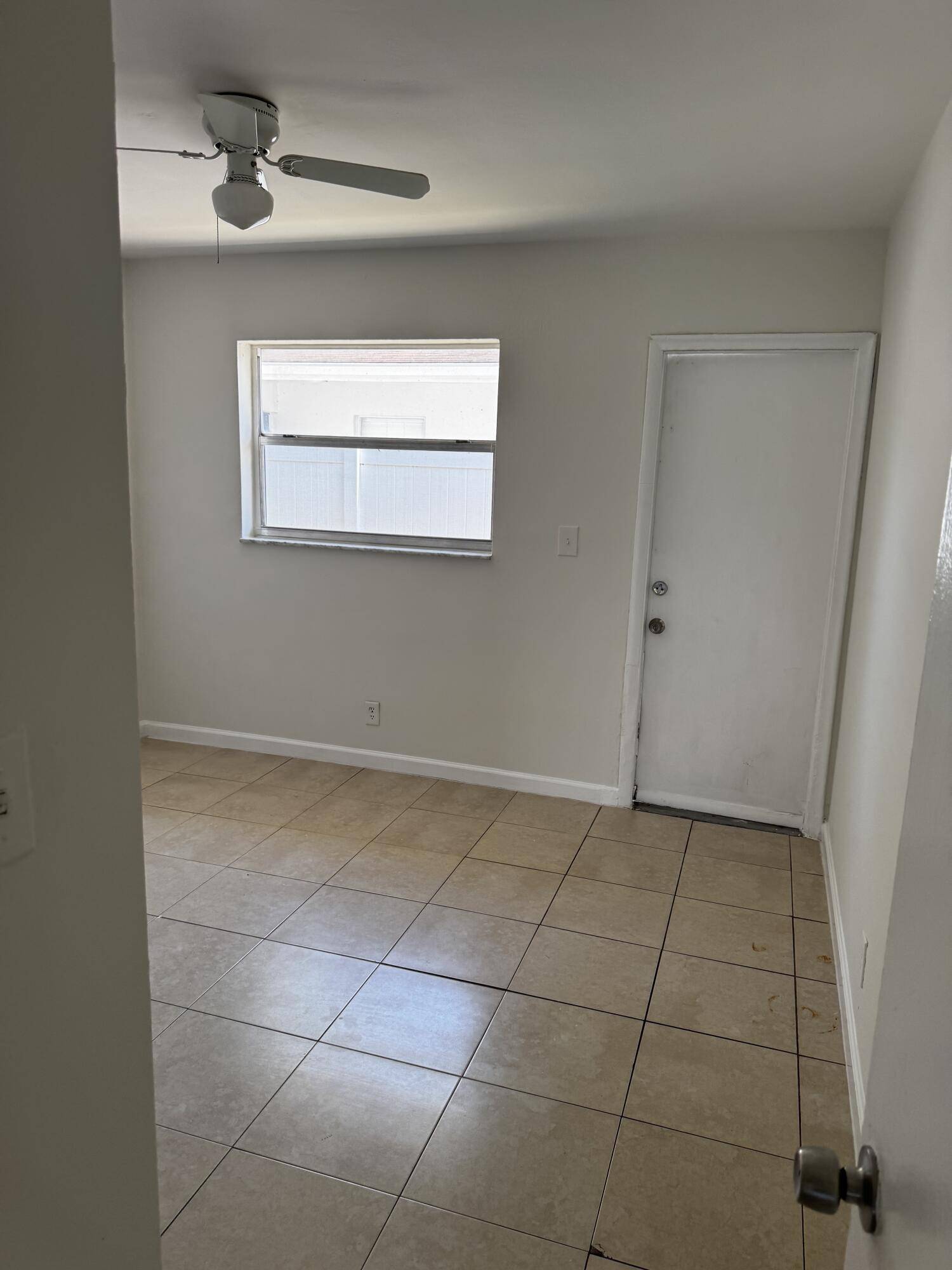 Fort Lauderdale, FL 33312,704 SW 16th AVE 3