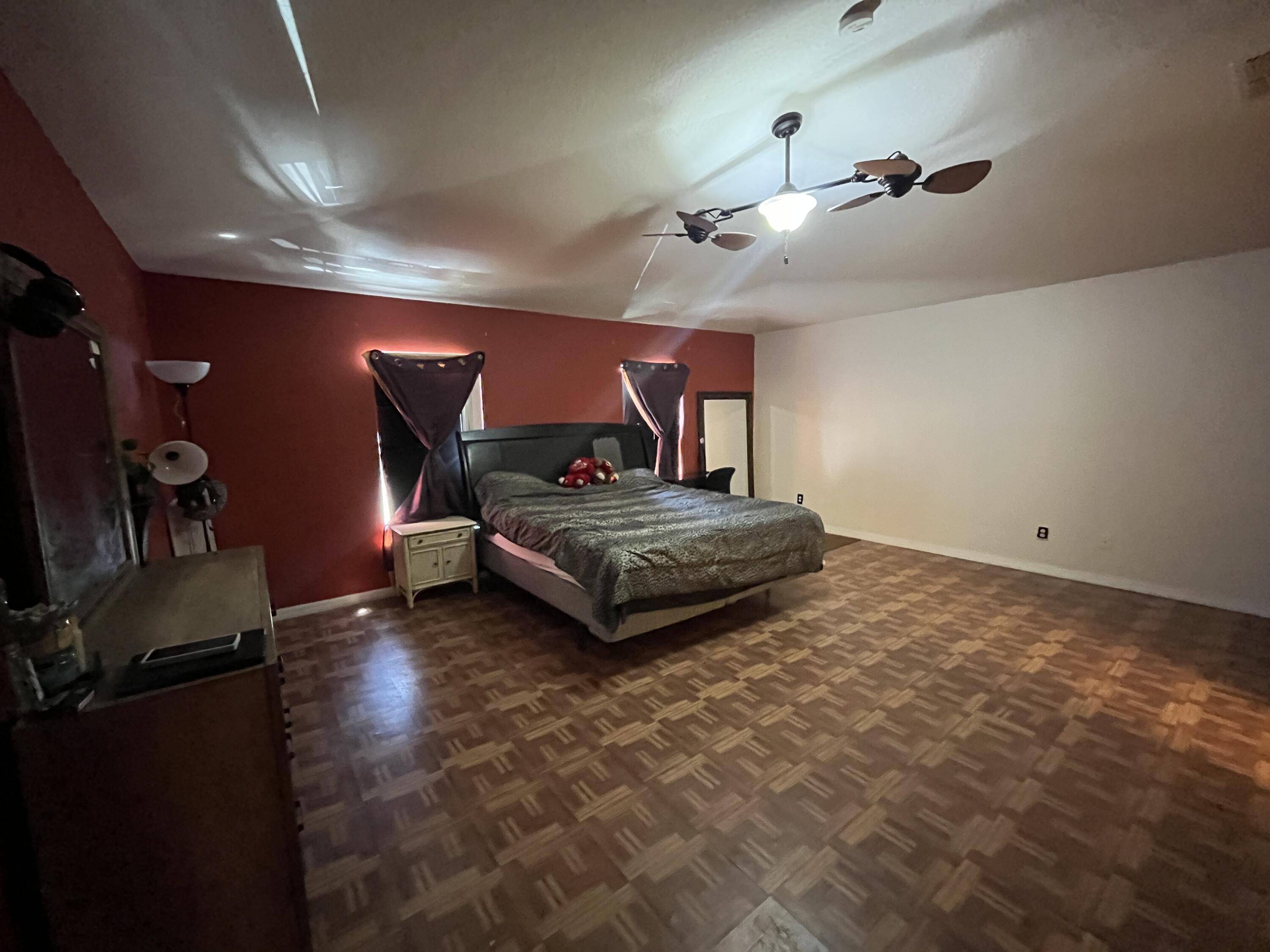 Port Saint Lucie, FL 34983,991 SE Bywood AVE
