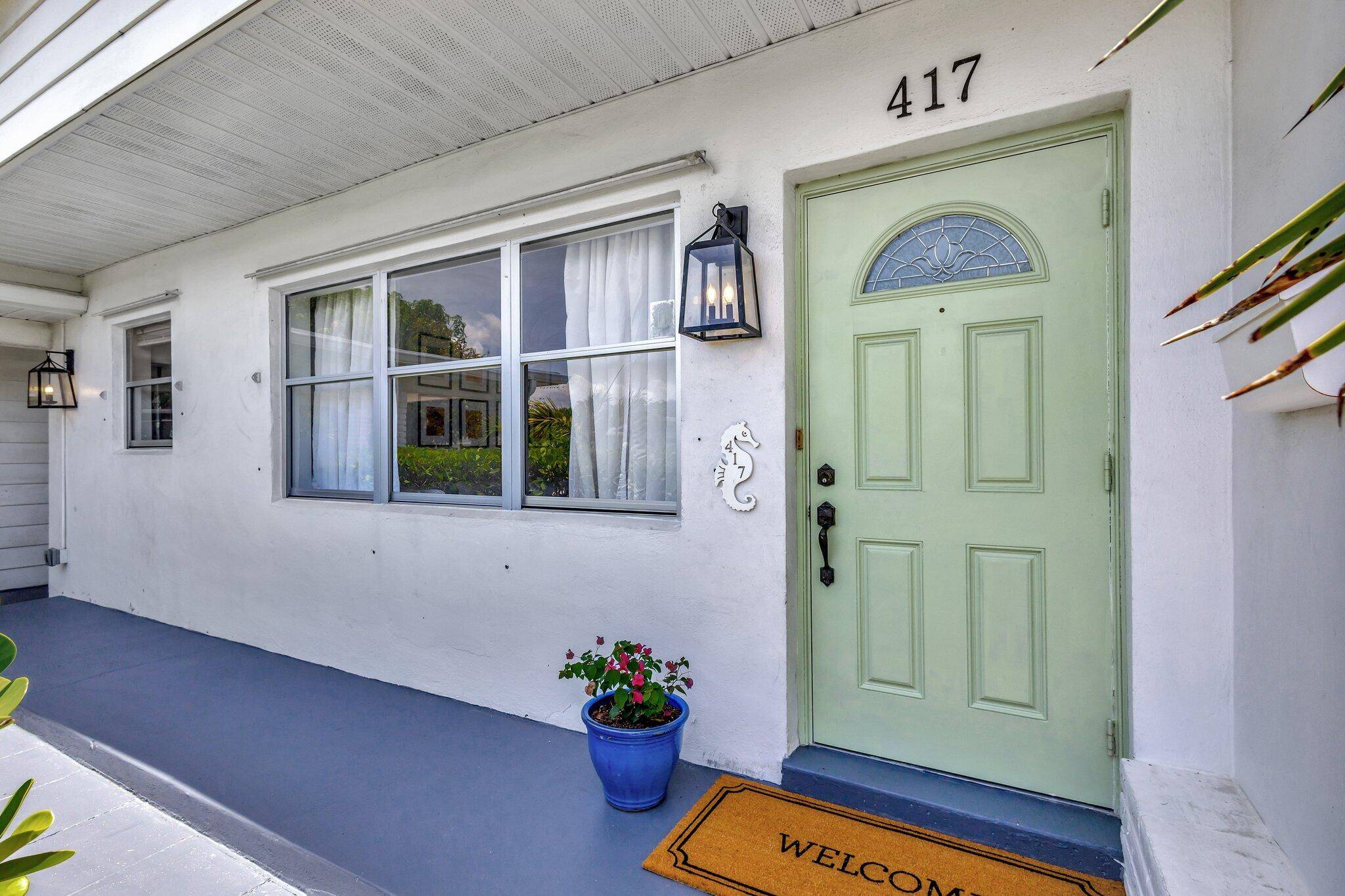North Palm Beach, FL 33408,417 Inlet RD