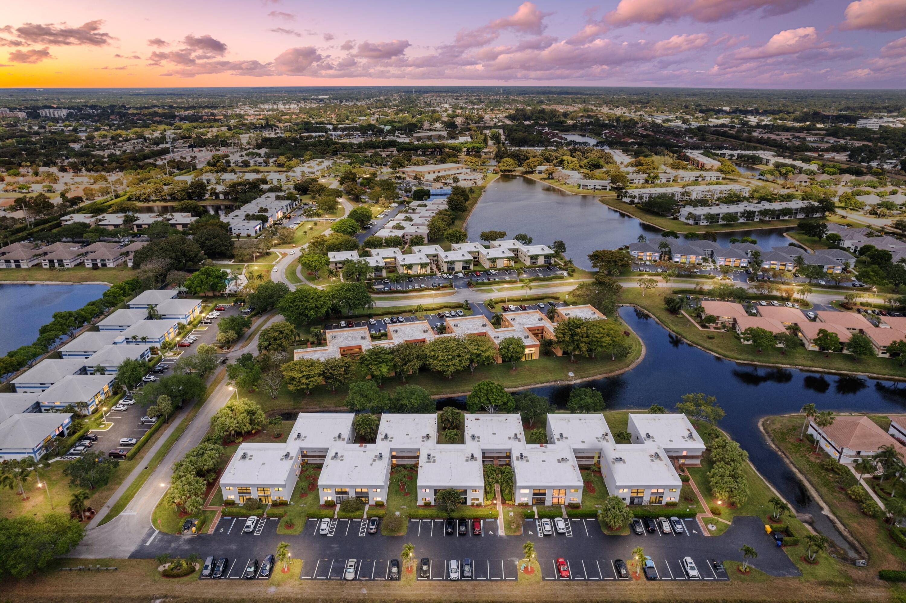 Delray Beach, FL 33484,15450 Pembridge AVE 164