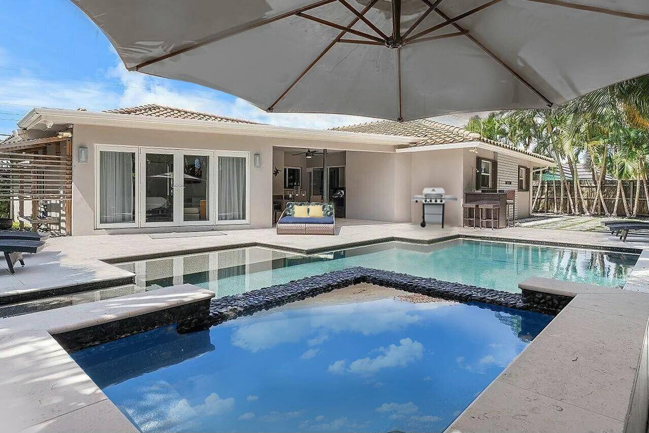 Boca Raton, FL 33487,855 Berkeley ST