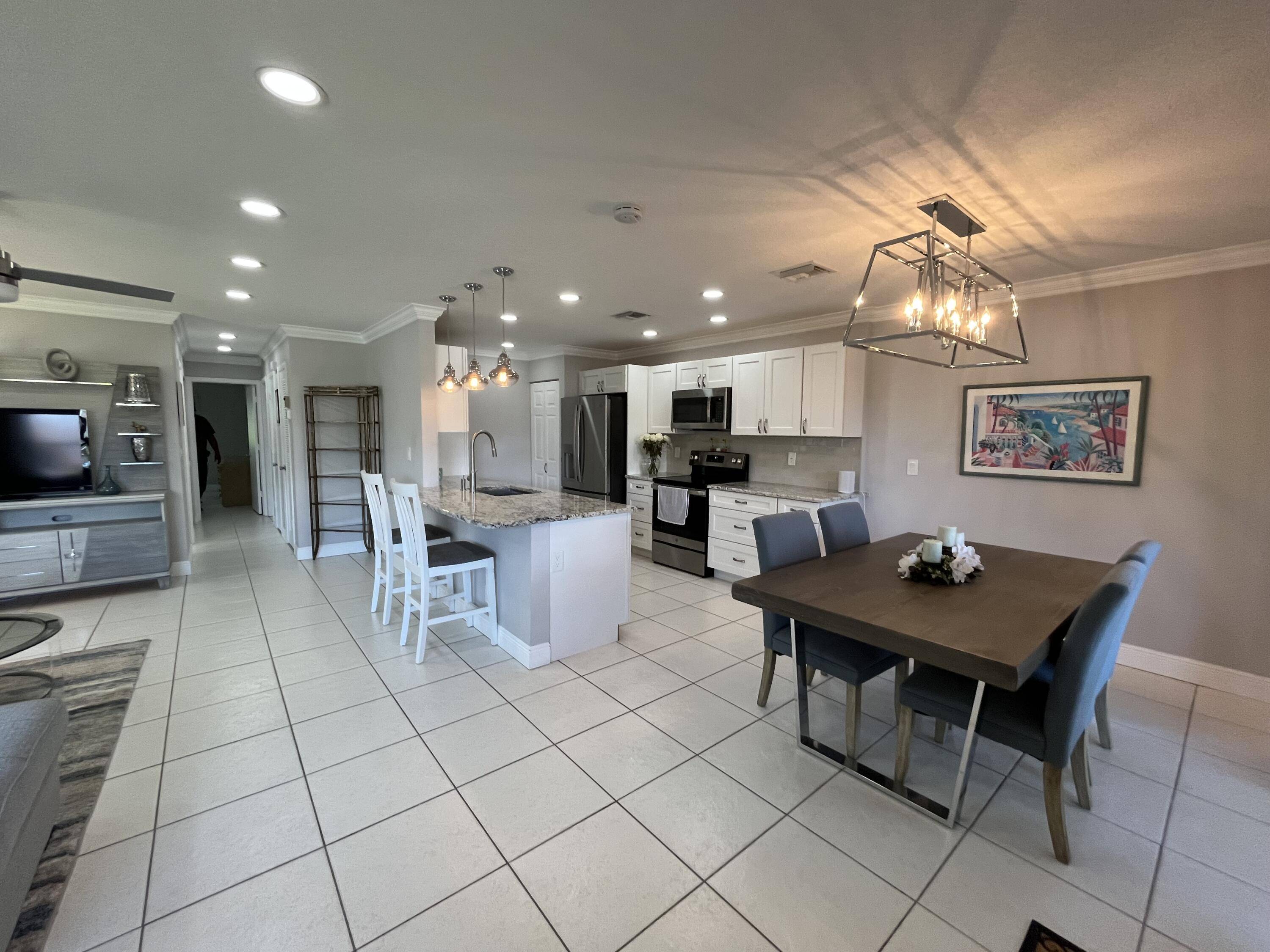 Delray Beach, FL 33484,5779 Doris CT