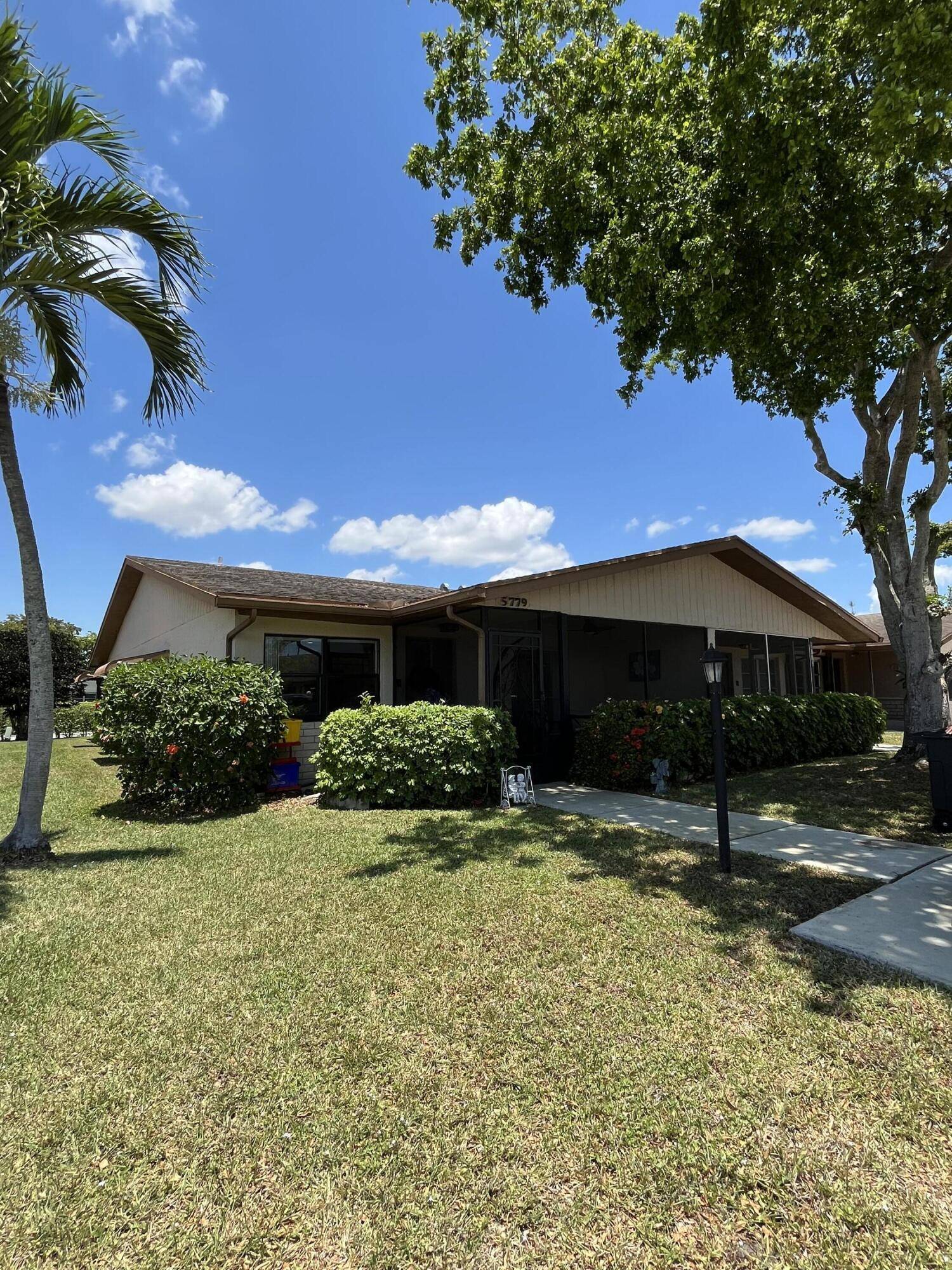 Delray Beach, FL 33484,5779 Doris CT